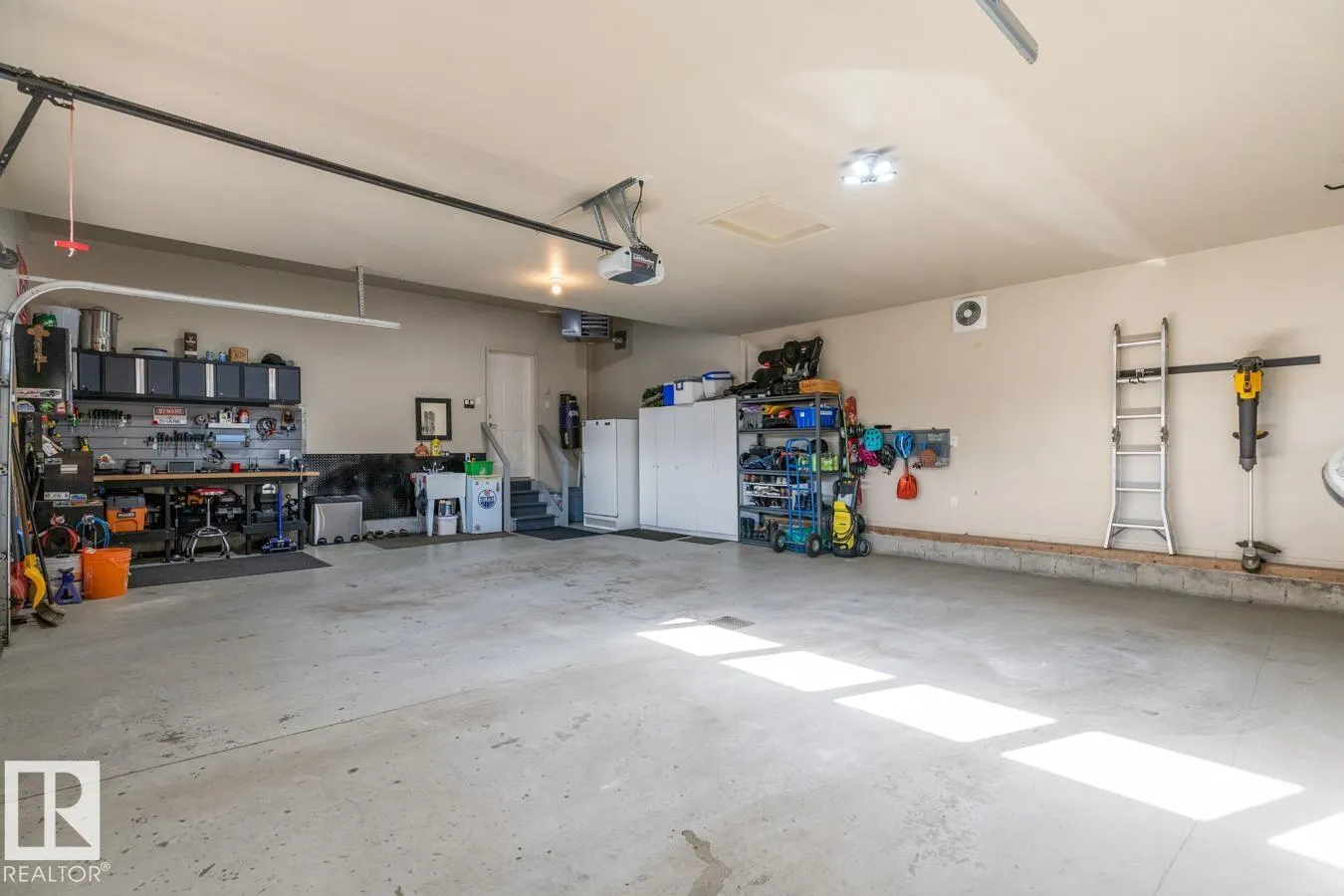 52304 RGE ROAD 233