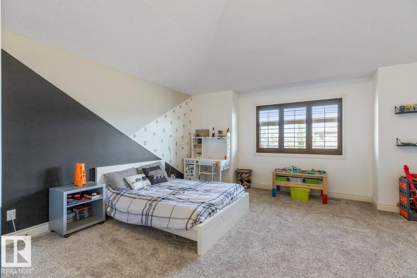 52304 RGE ROAD 233