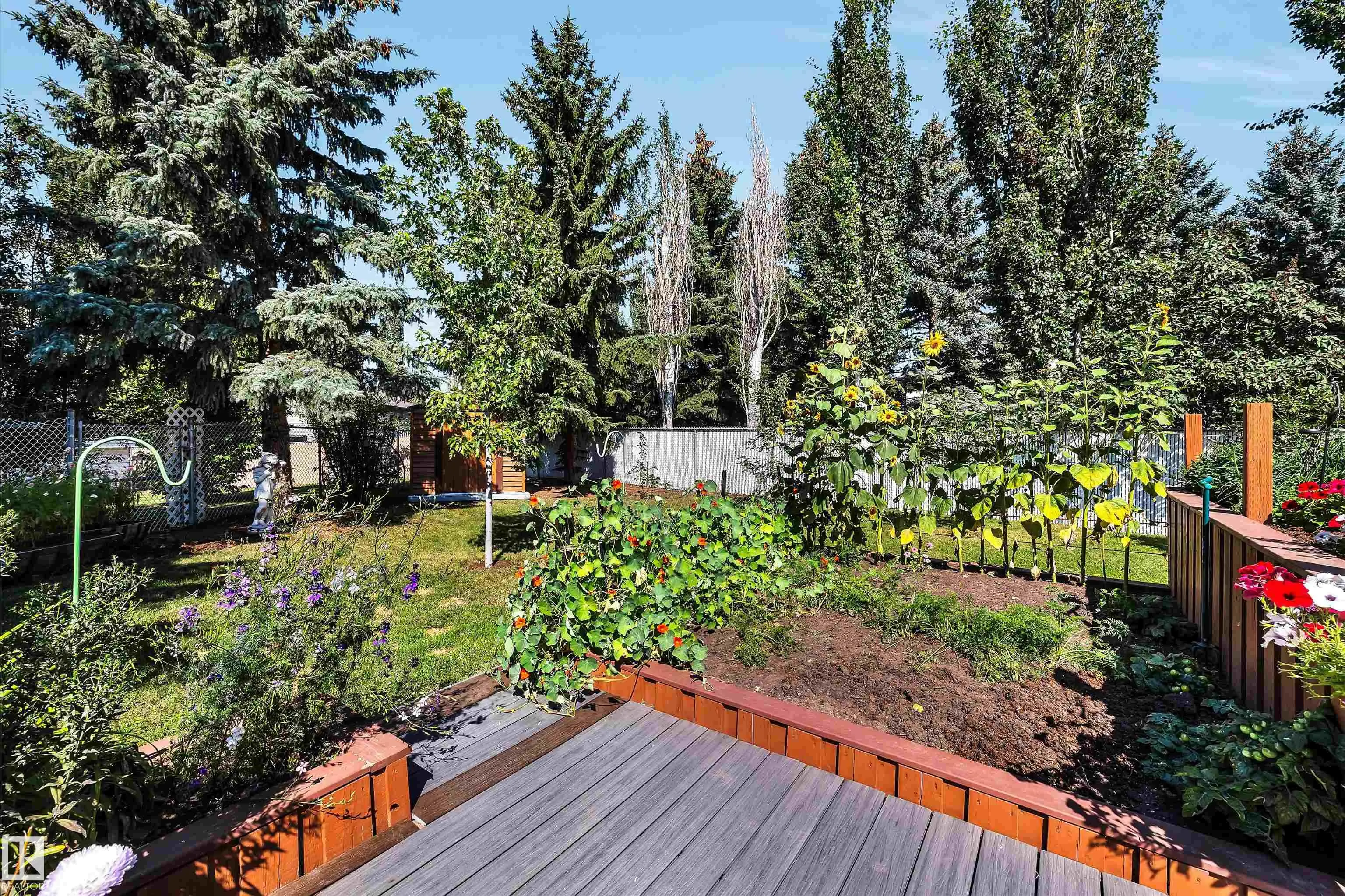 78 DEER PARK Boulevard