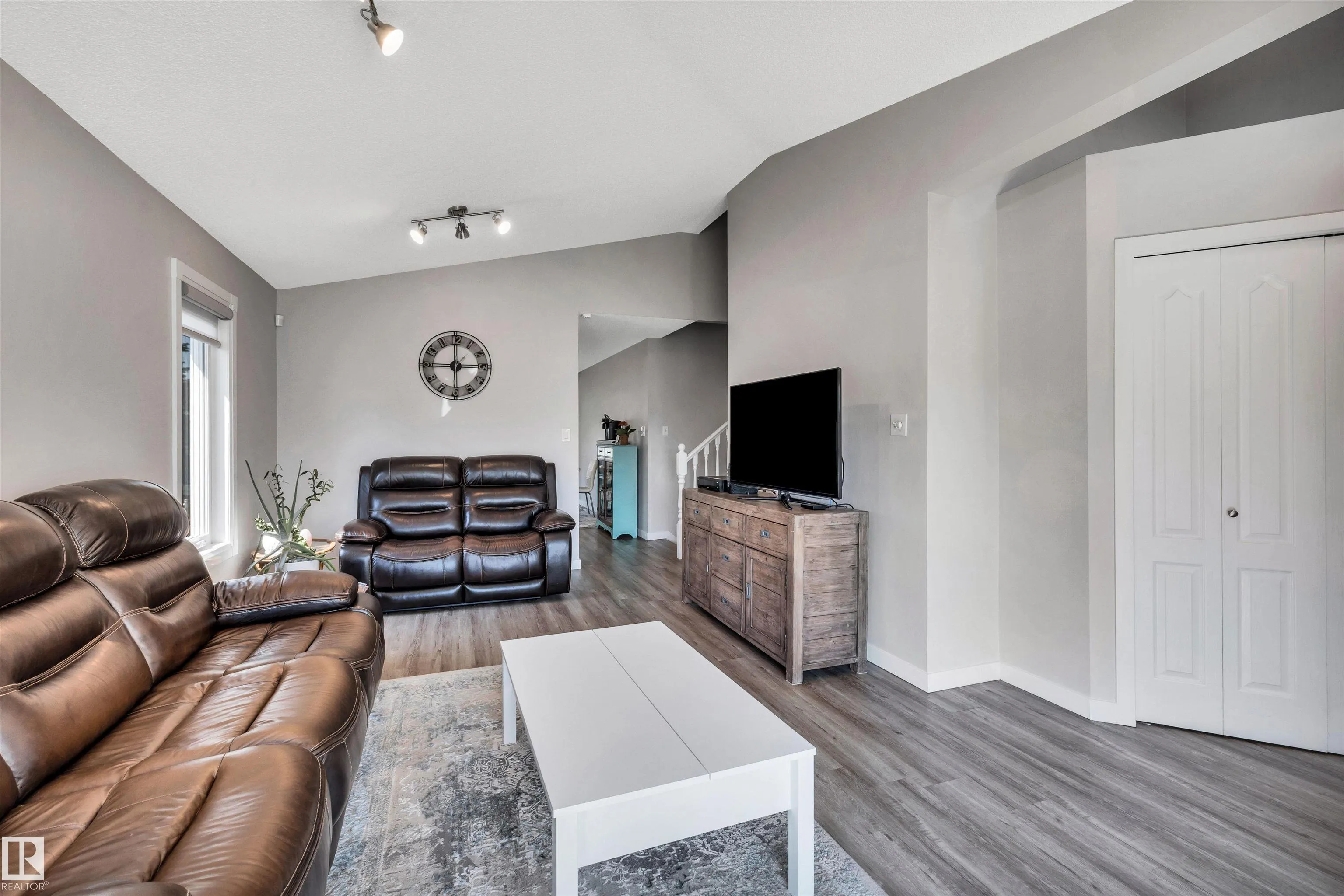 78 DEER PARK Boulevard