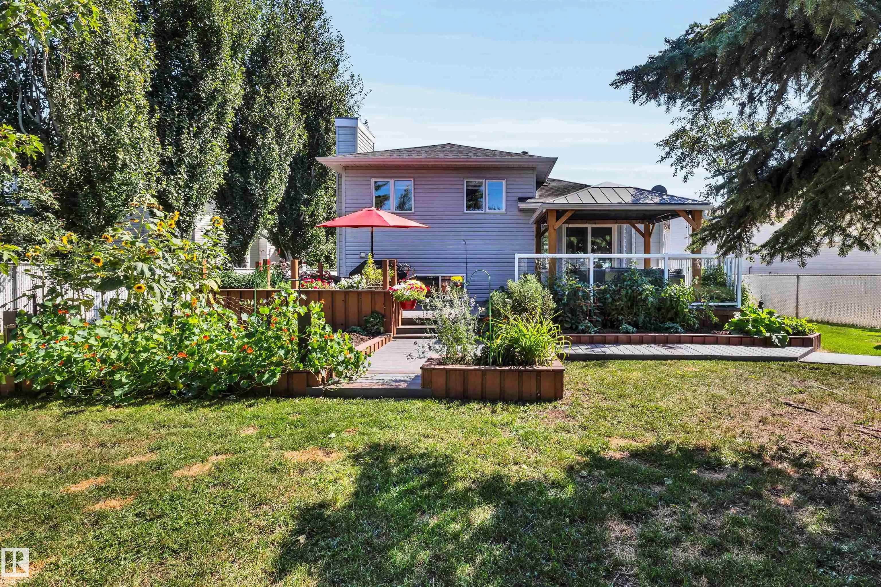 78 DEER PARK Boulevard