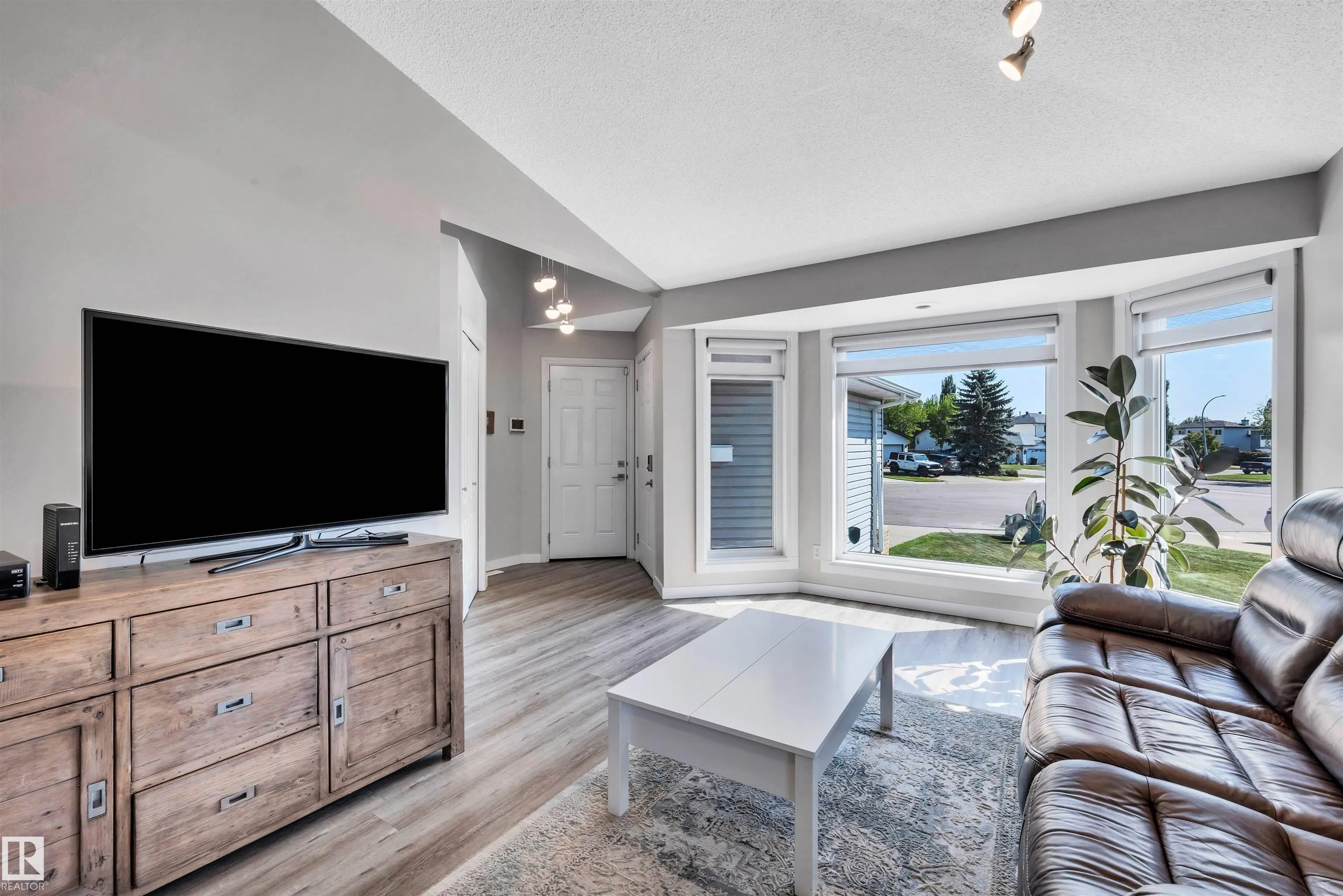 78 DEER PARK Boulevard