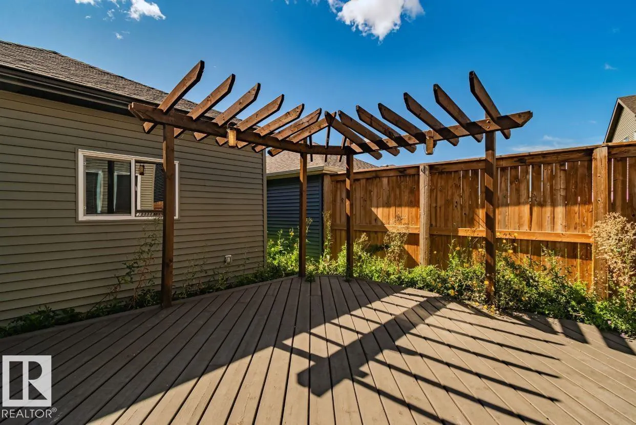 526 ORCHARDS Boulevard