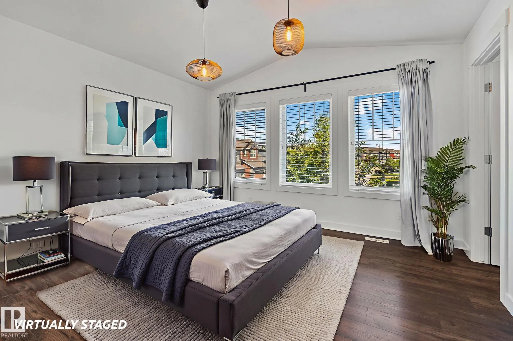 526 ORCHARDS Boulevard
