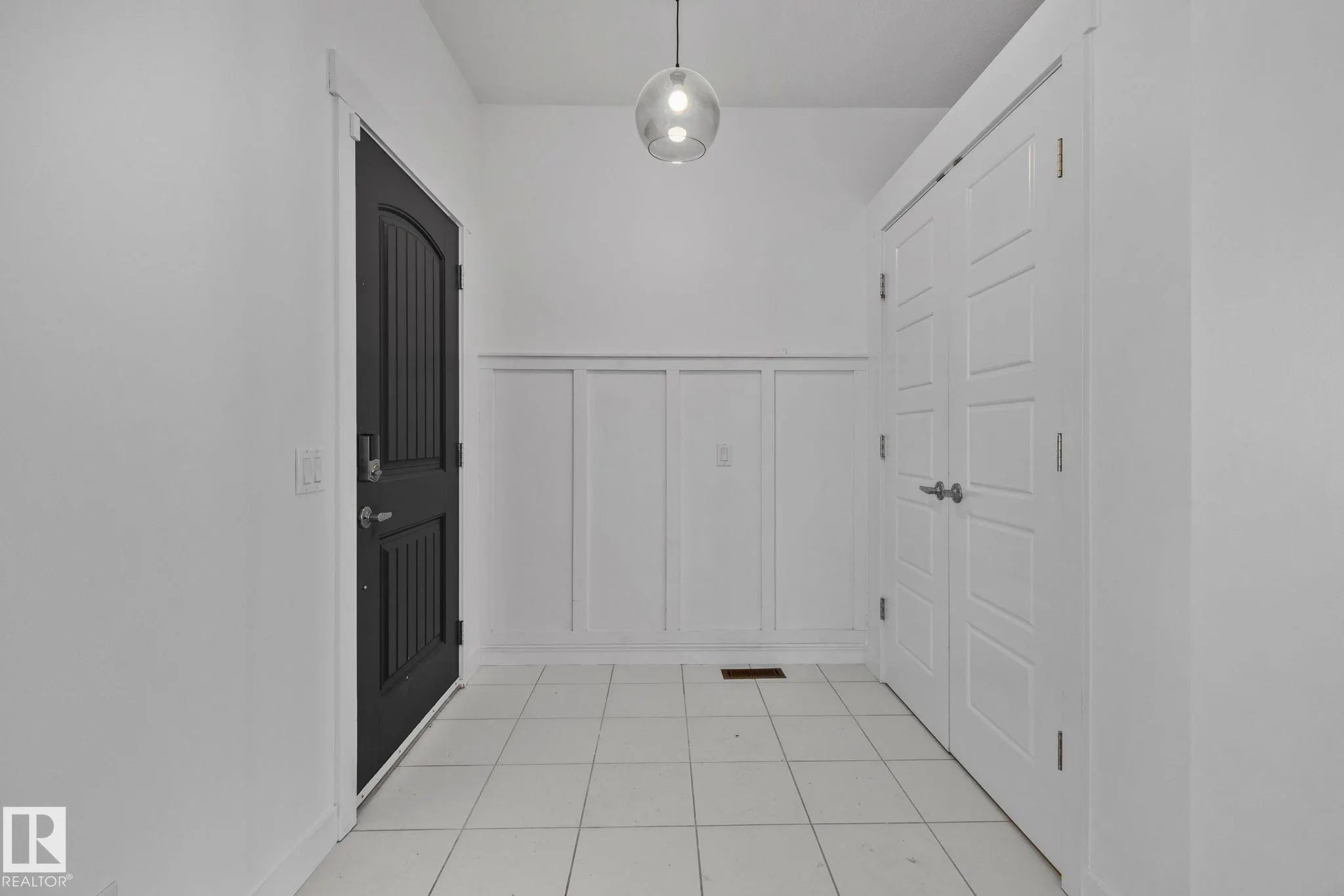 526 ORCHARDS Boulevard