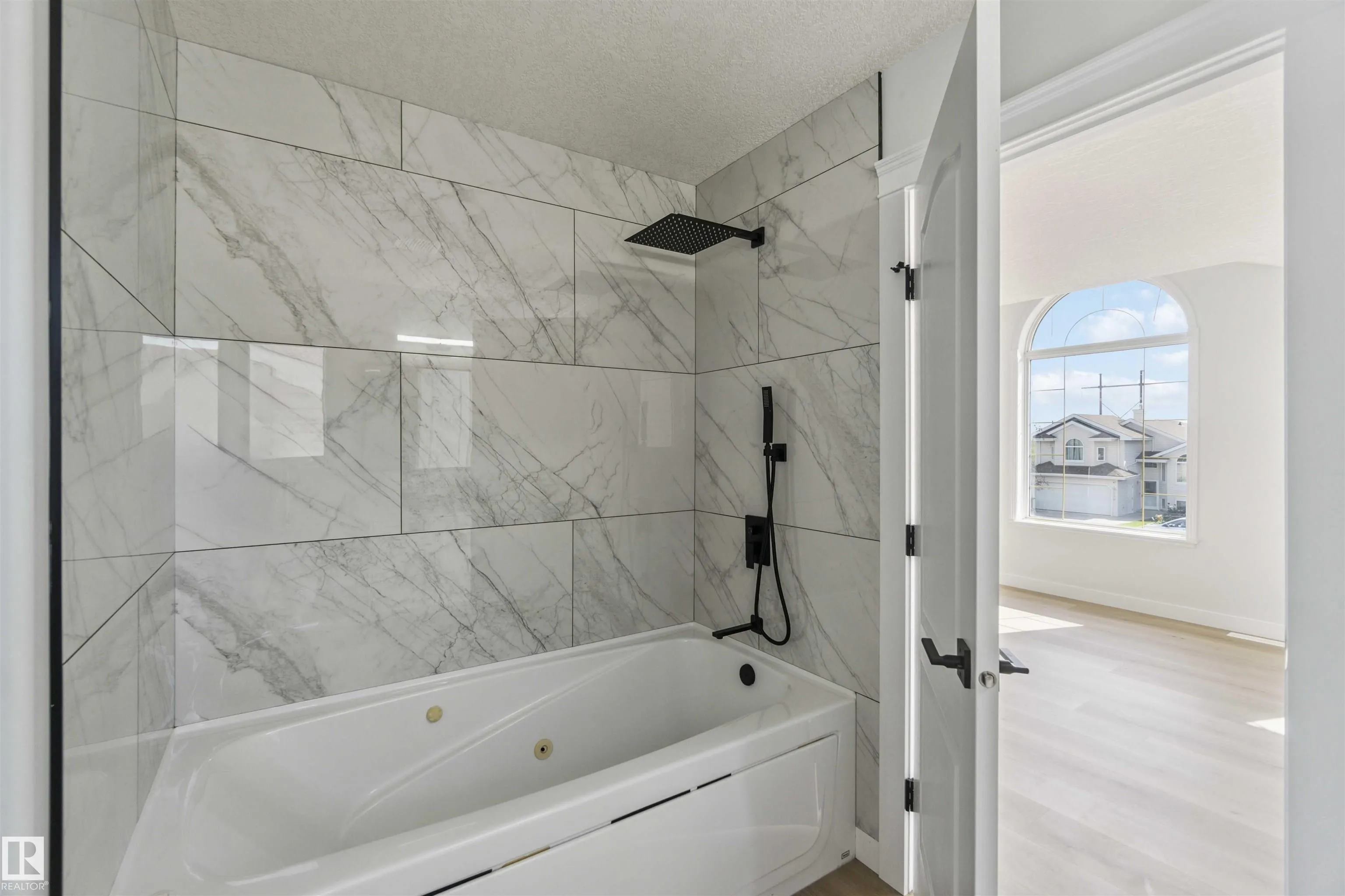 618 LAYTON Court