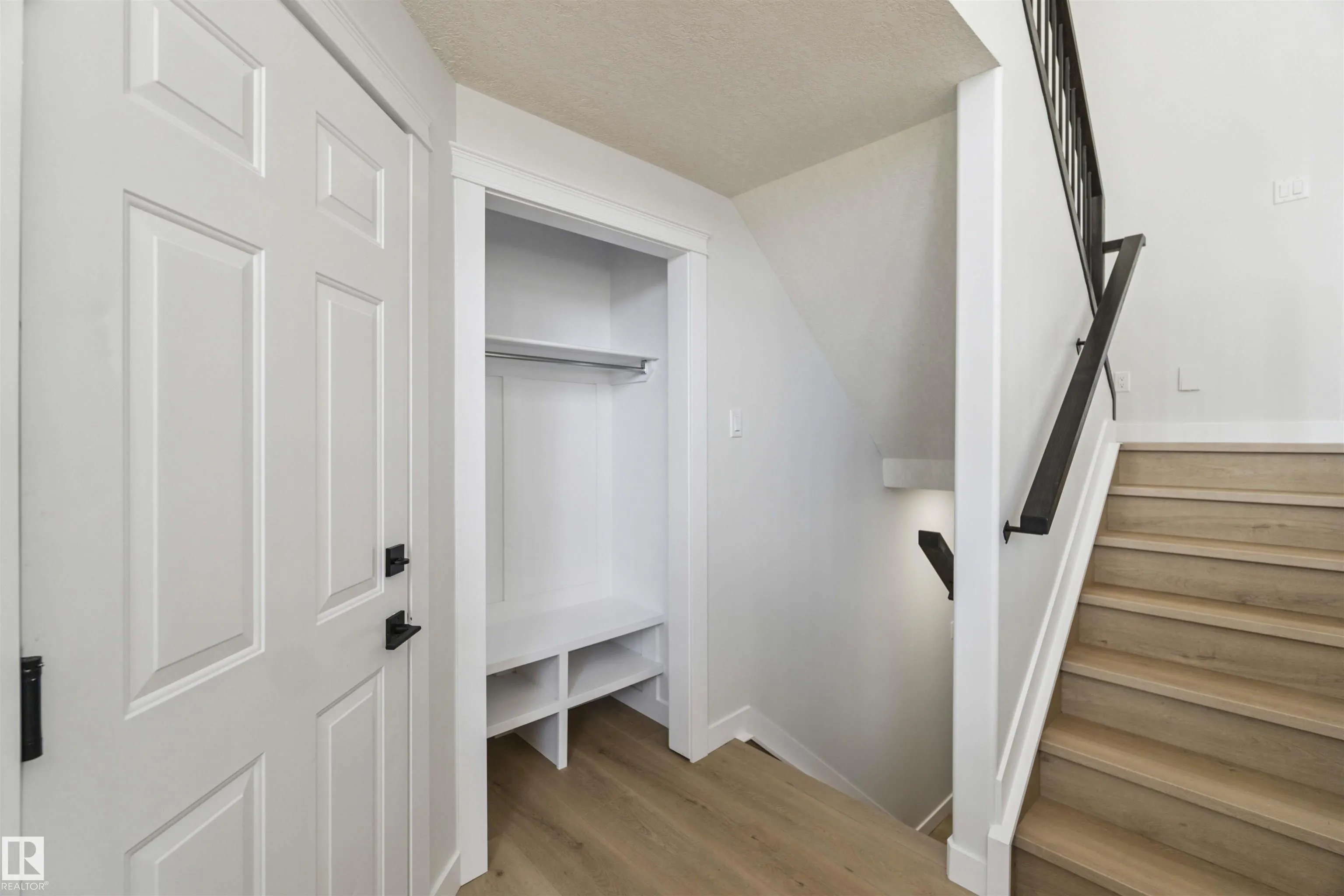 618 LAYTON Court