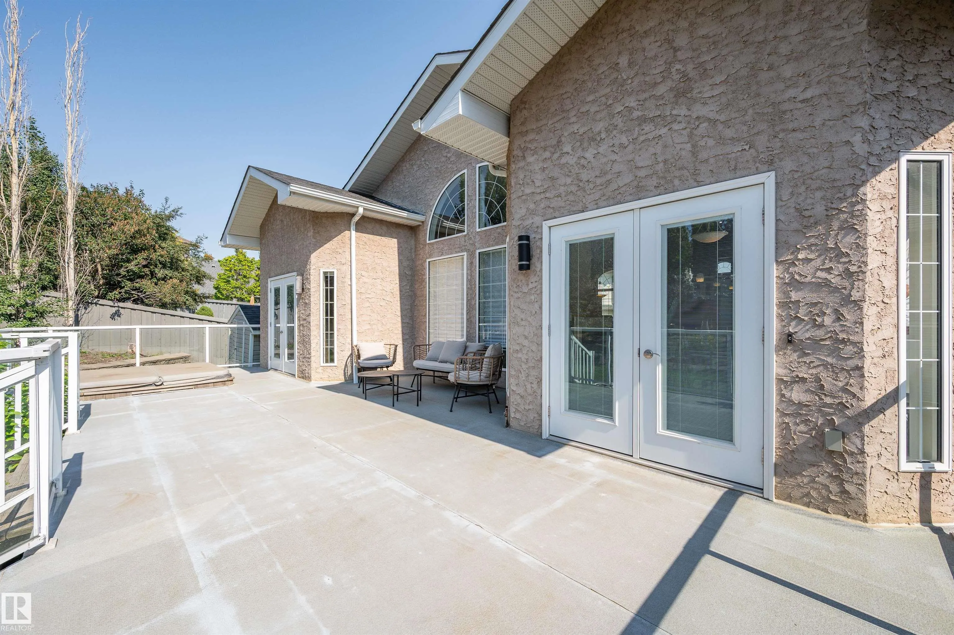 21 OSBORNE Close