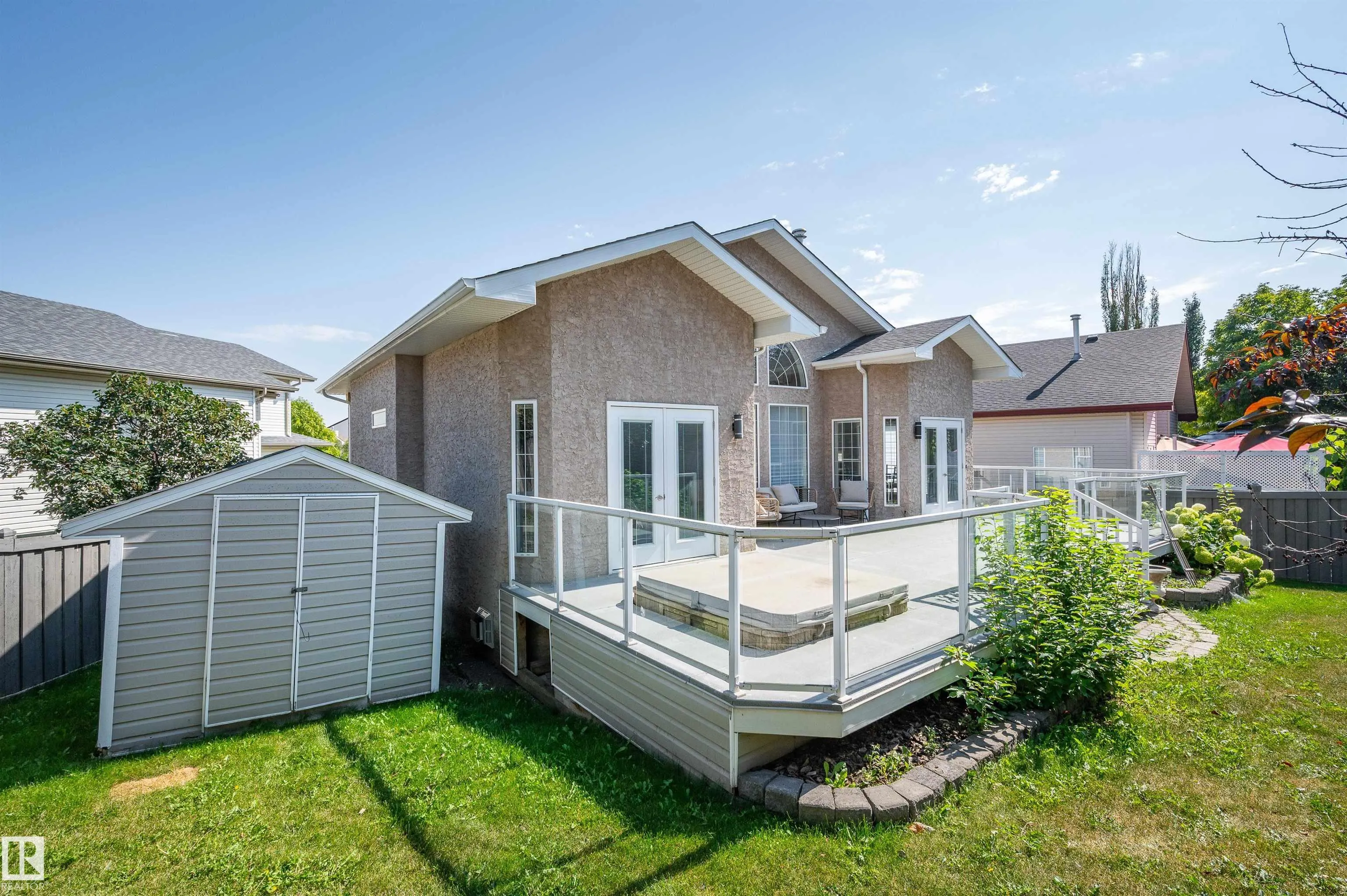 21 OSBORNE Close