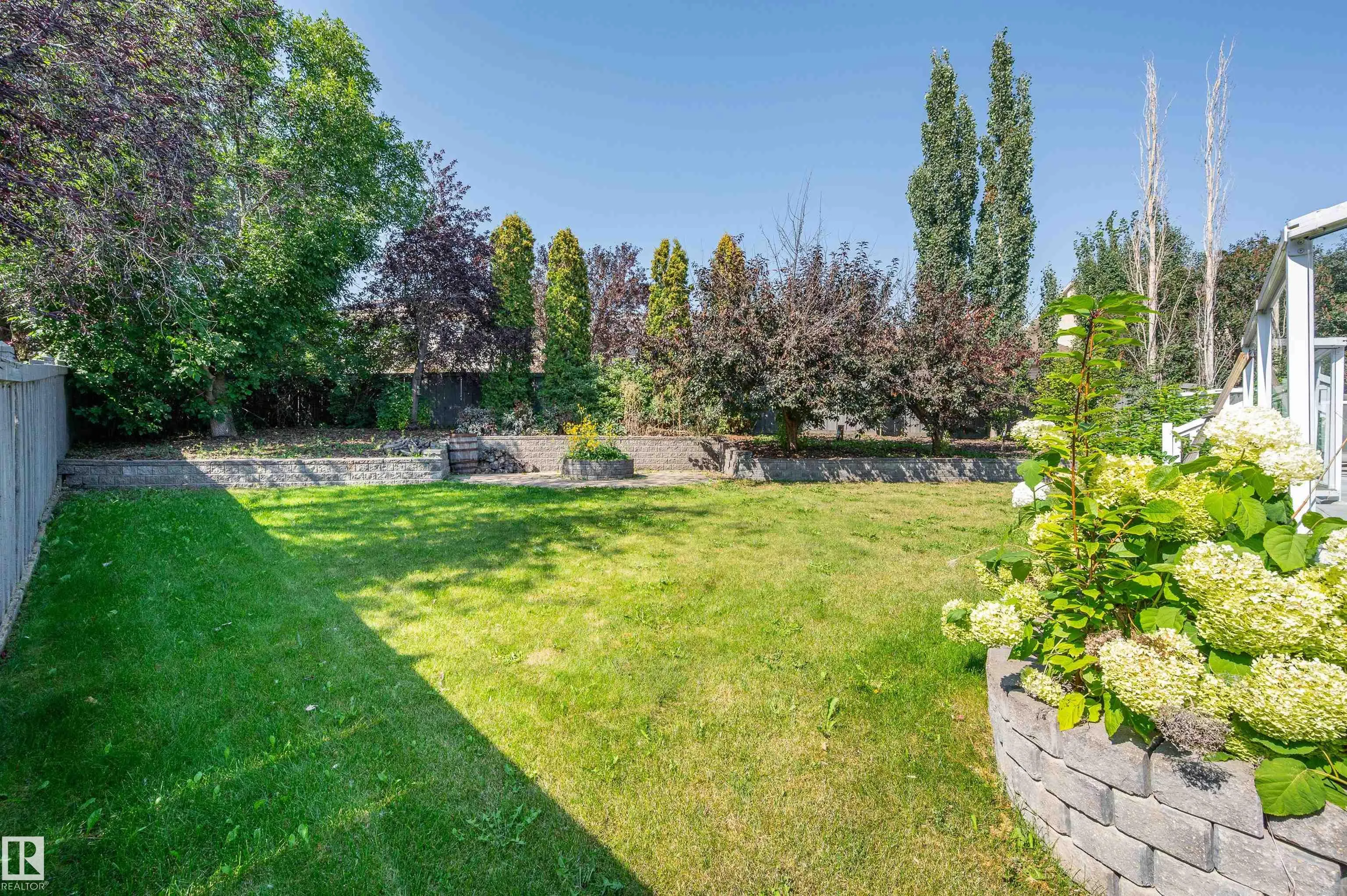 21 OSBORNE Close