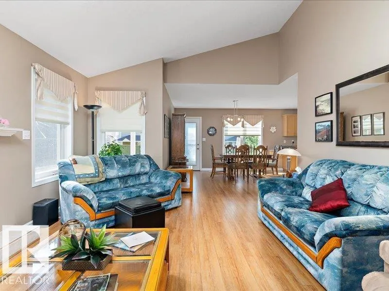 93 CAVAN Crescent
