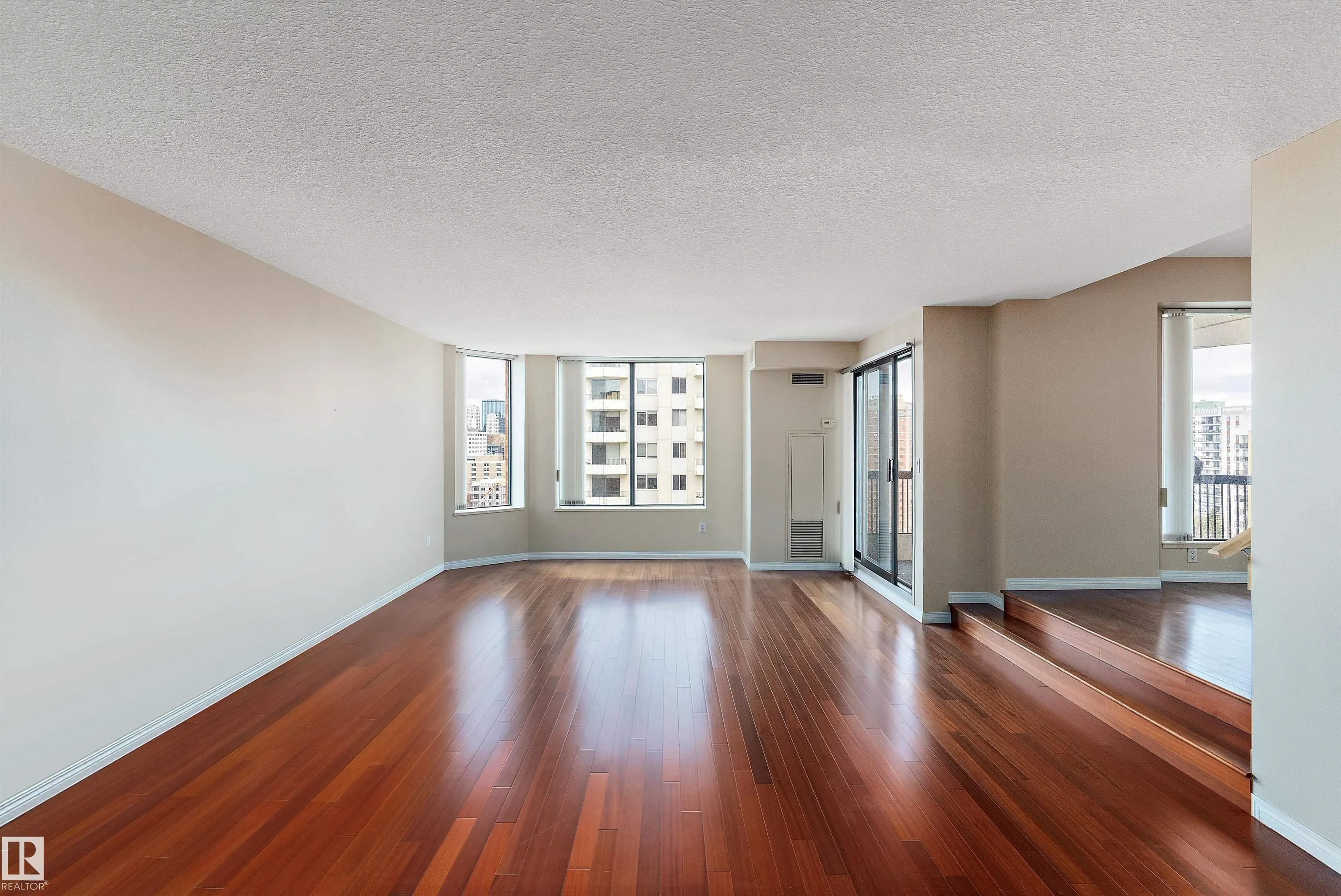 11503 100 Avenue
