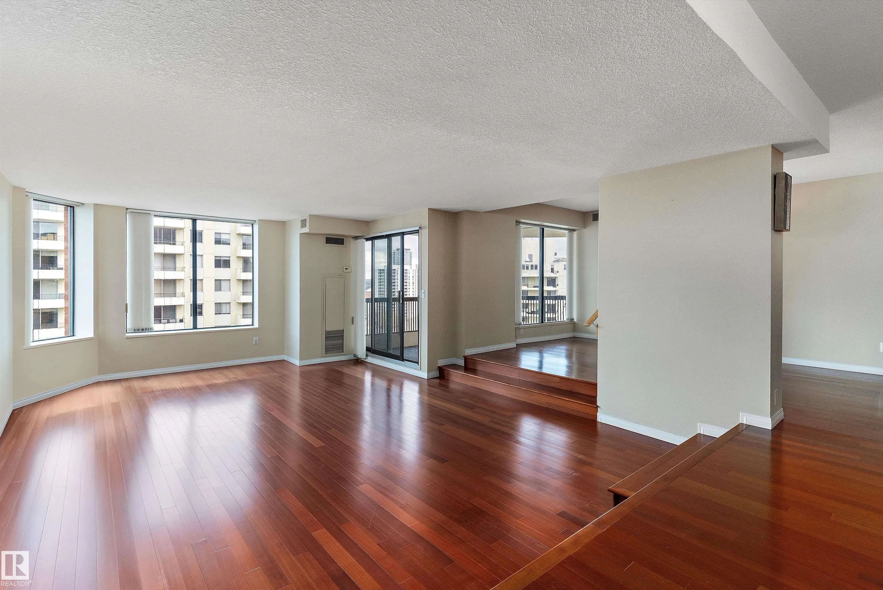11503 100 Avenue