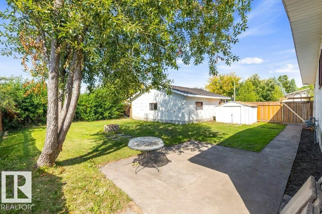 13 LUCERNE Crescent