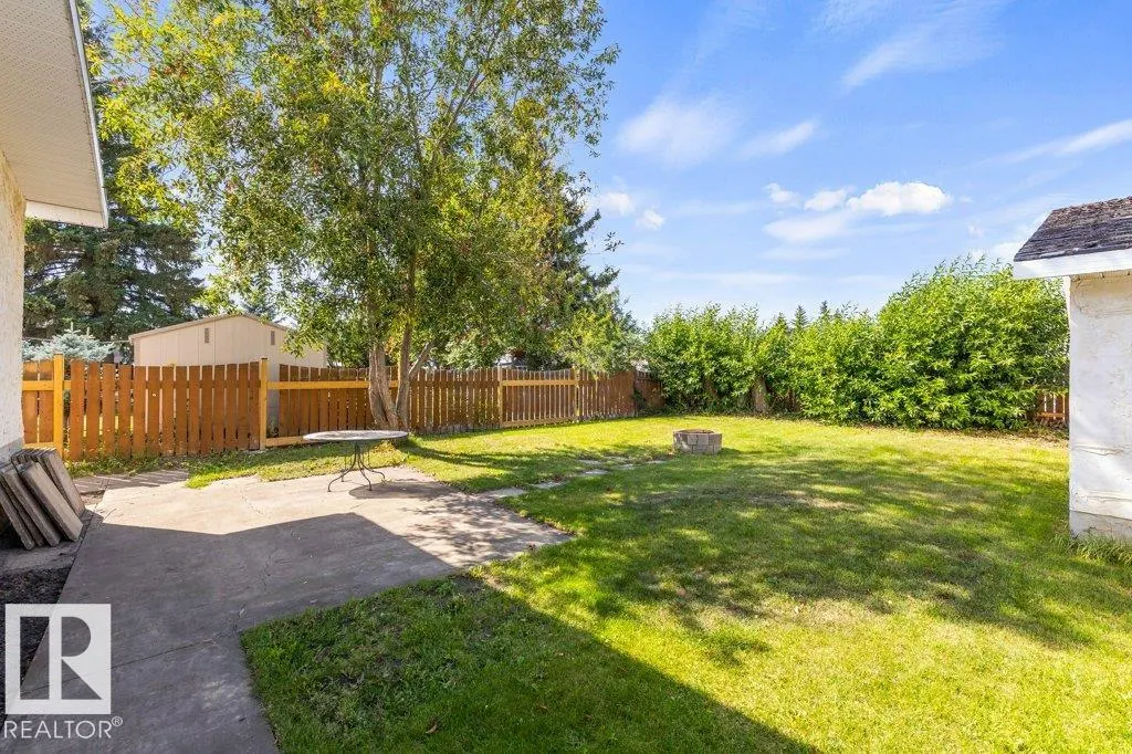 13 LUCERNE Crescent