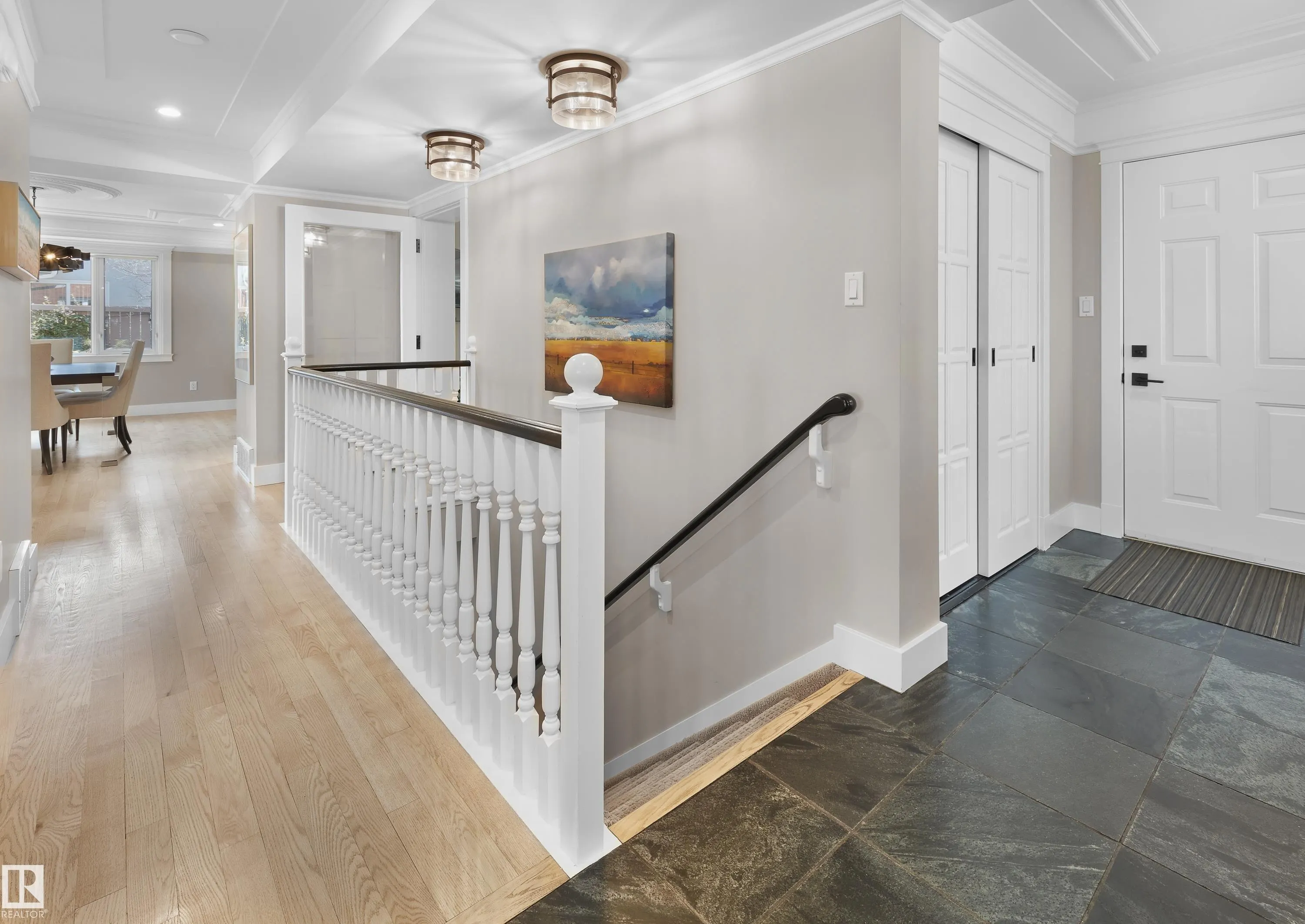 8928 VALLEYVIEW Drive