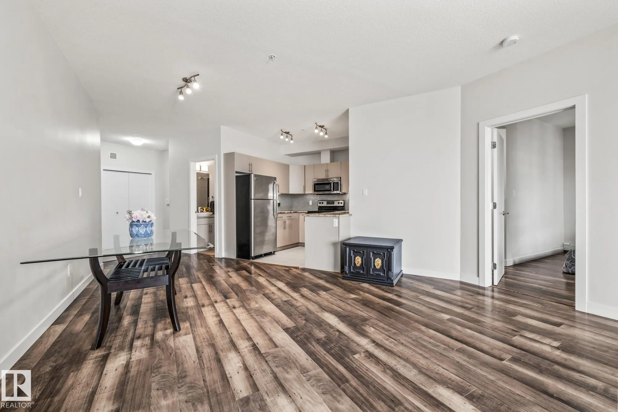 10611 117 Street