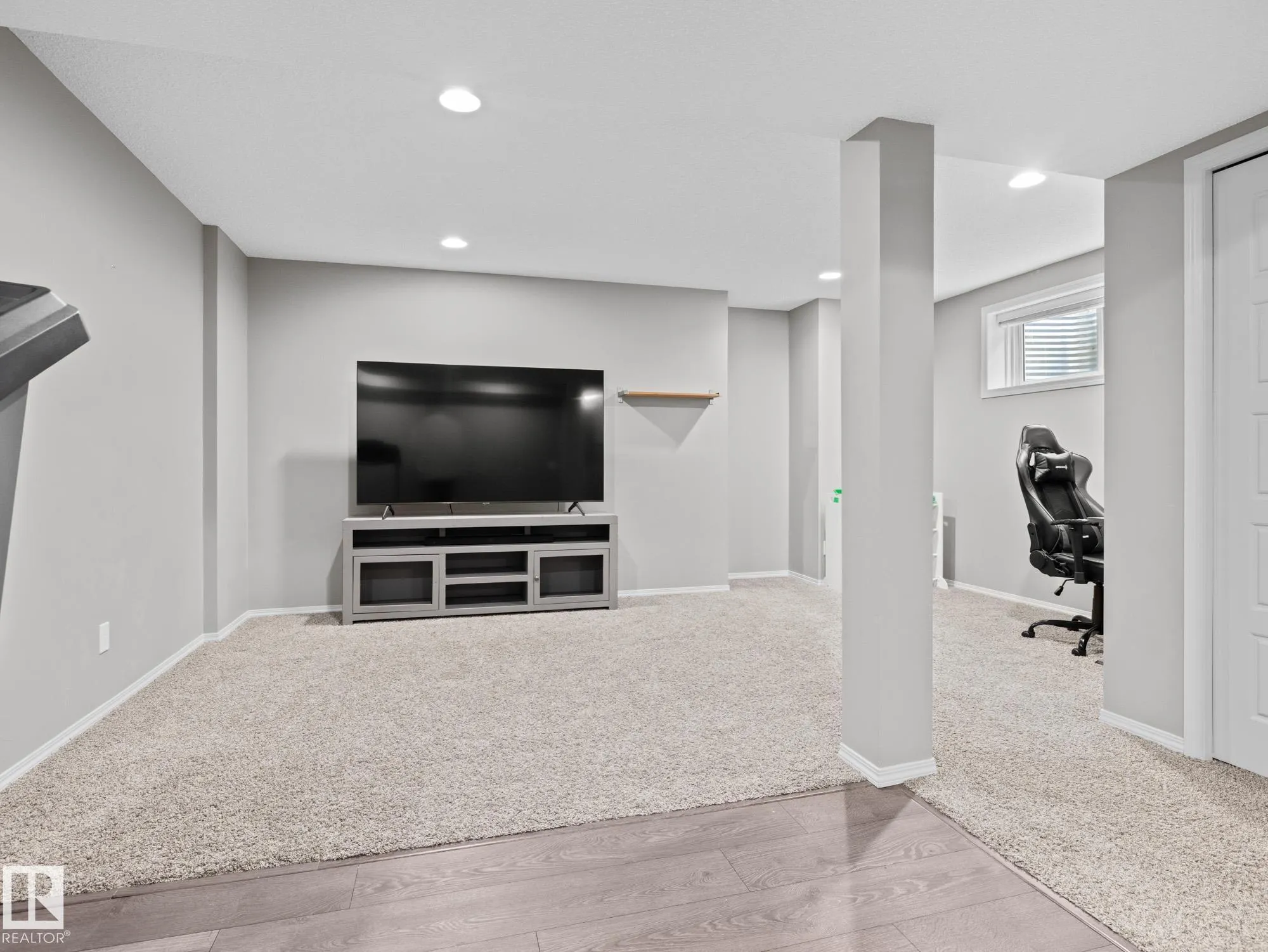 66 RED TAIL Way