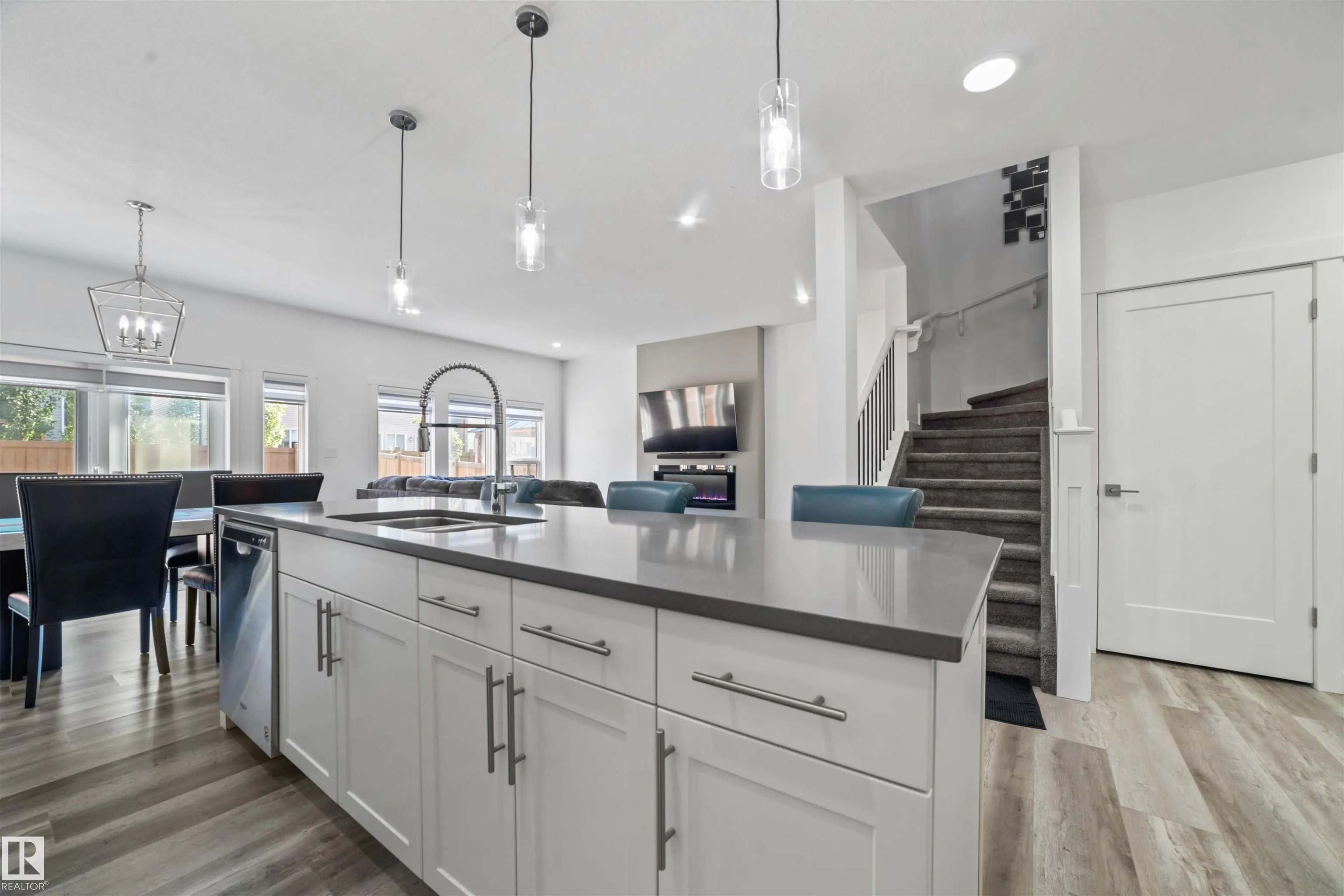2100 GRAYDON HILL Crescent