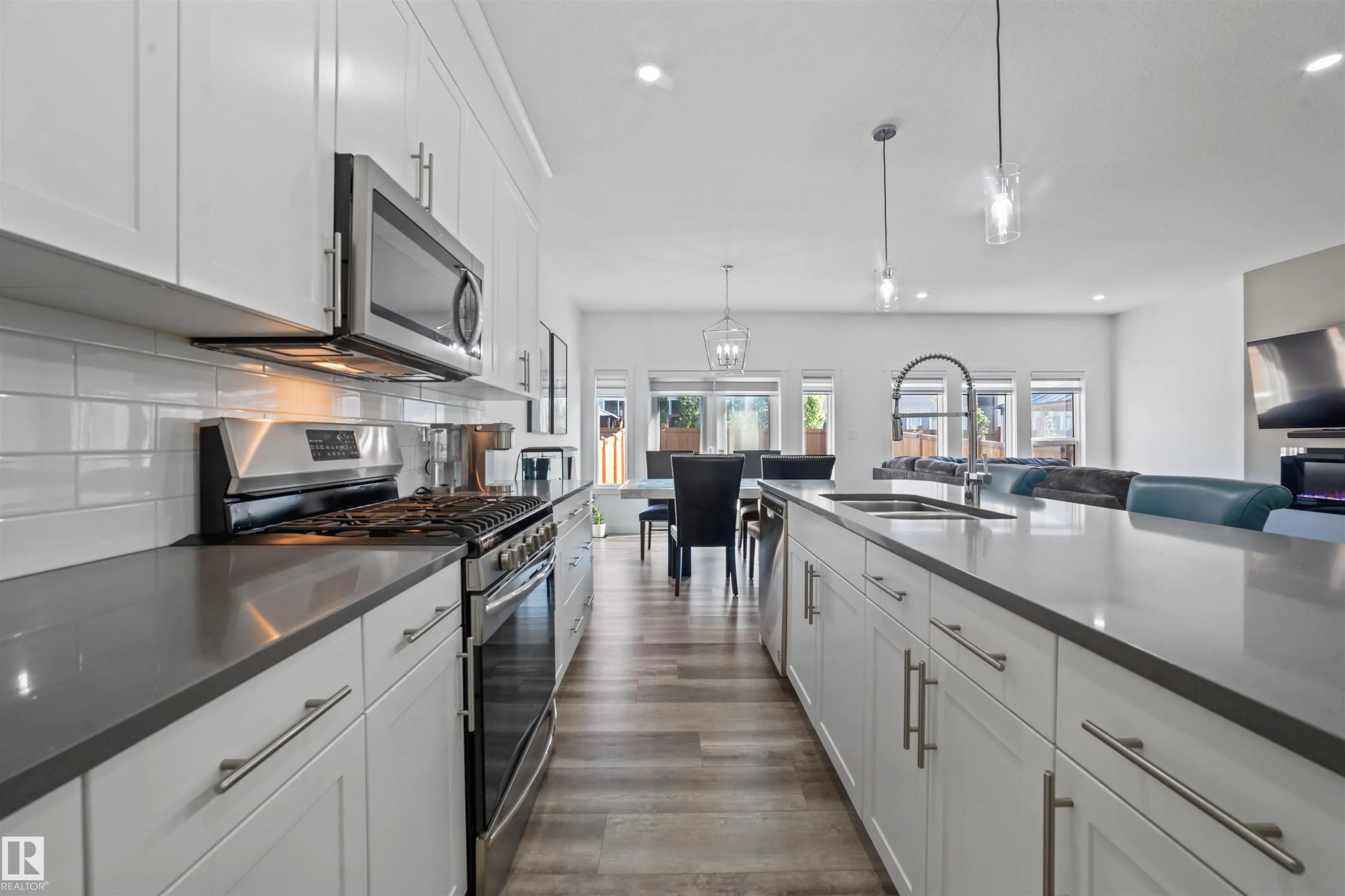 2100 GRAYDON HILL Crescent