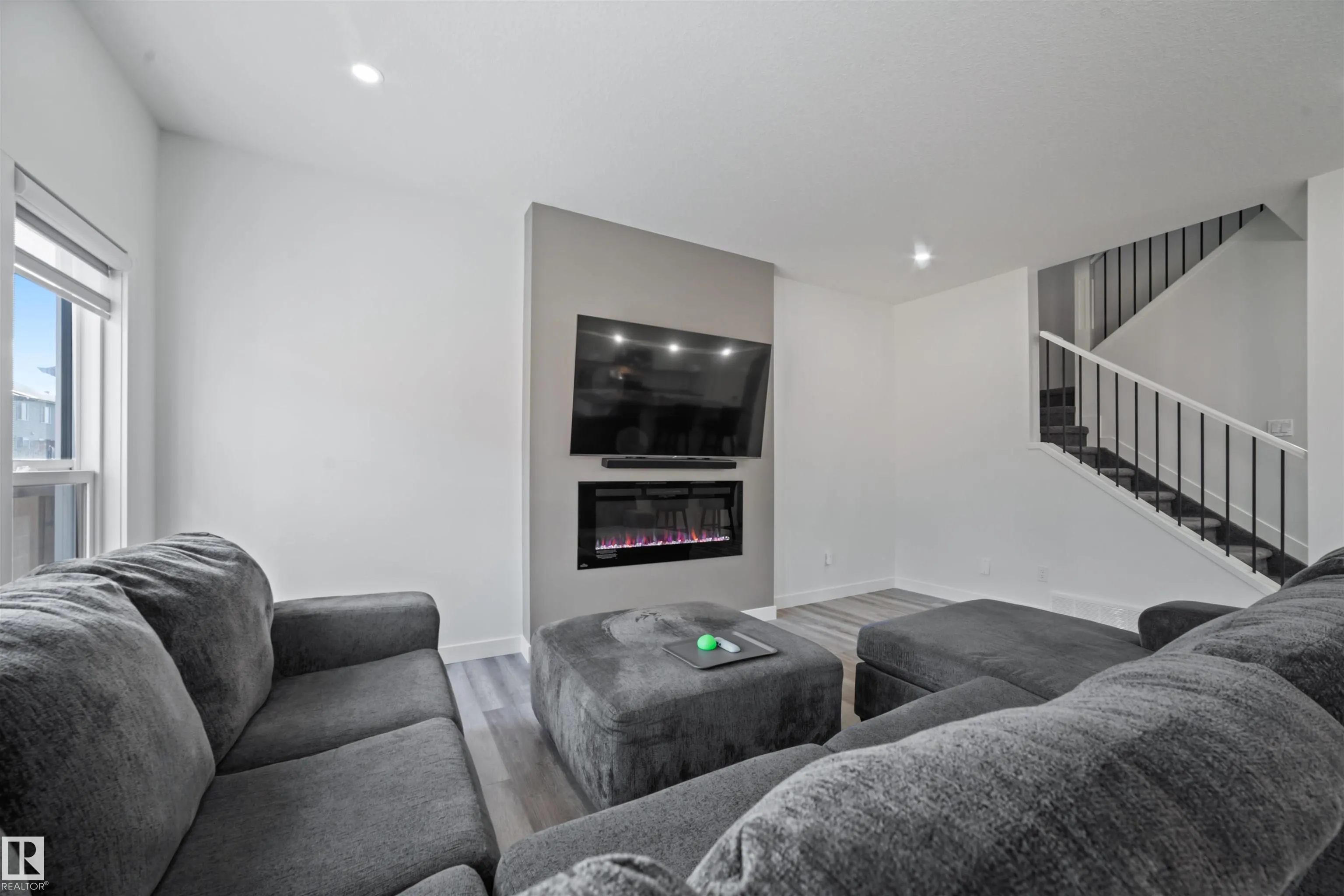 2100 GRAYDON HILL Crescent
