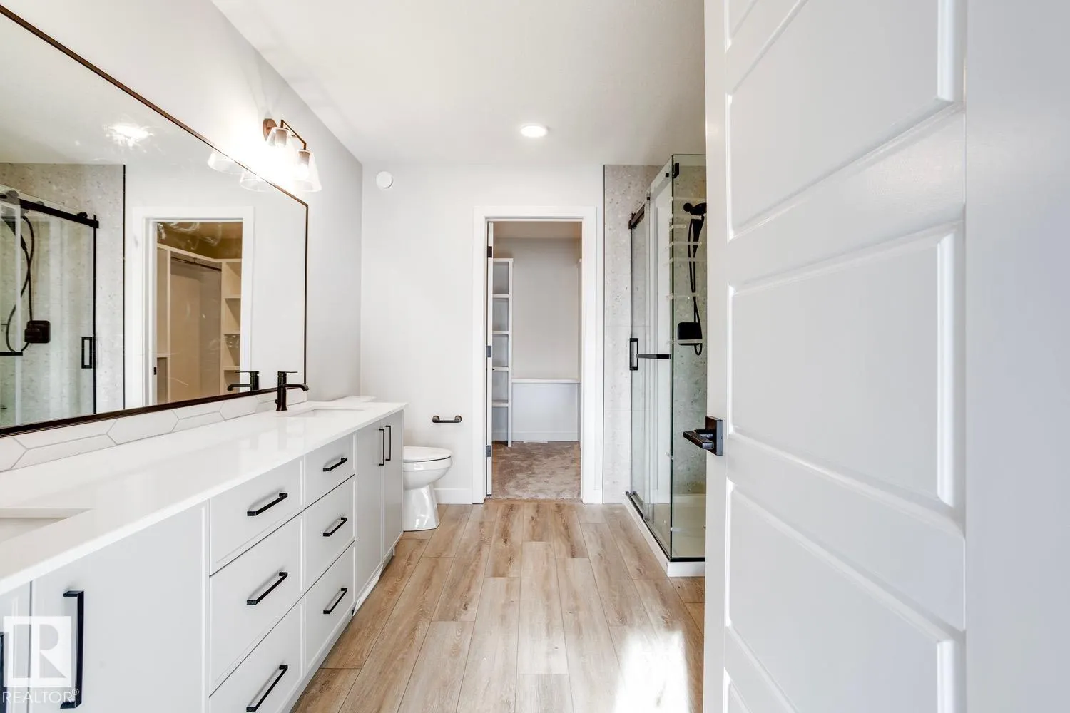 187 CALEDON Crescent