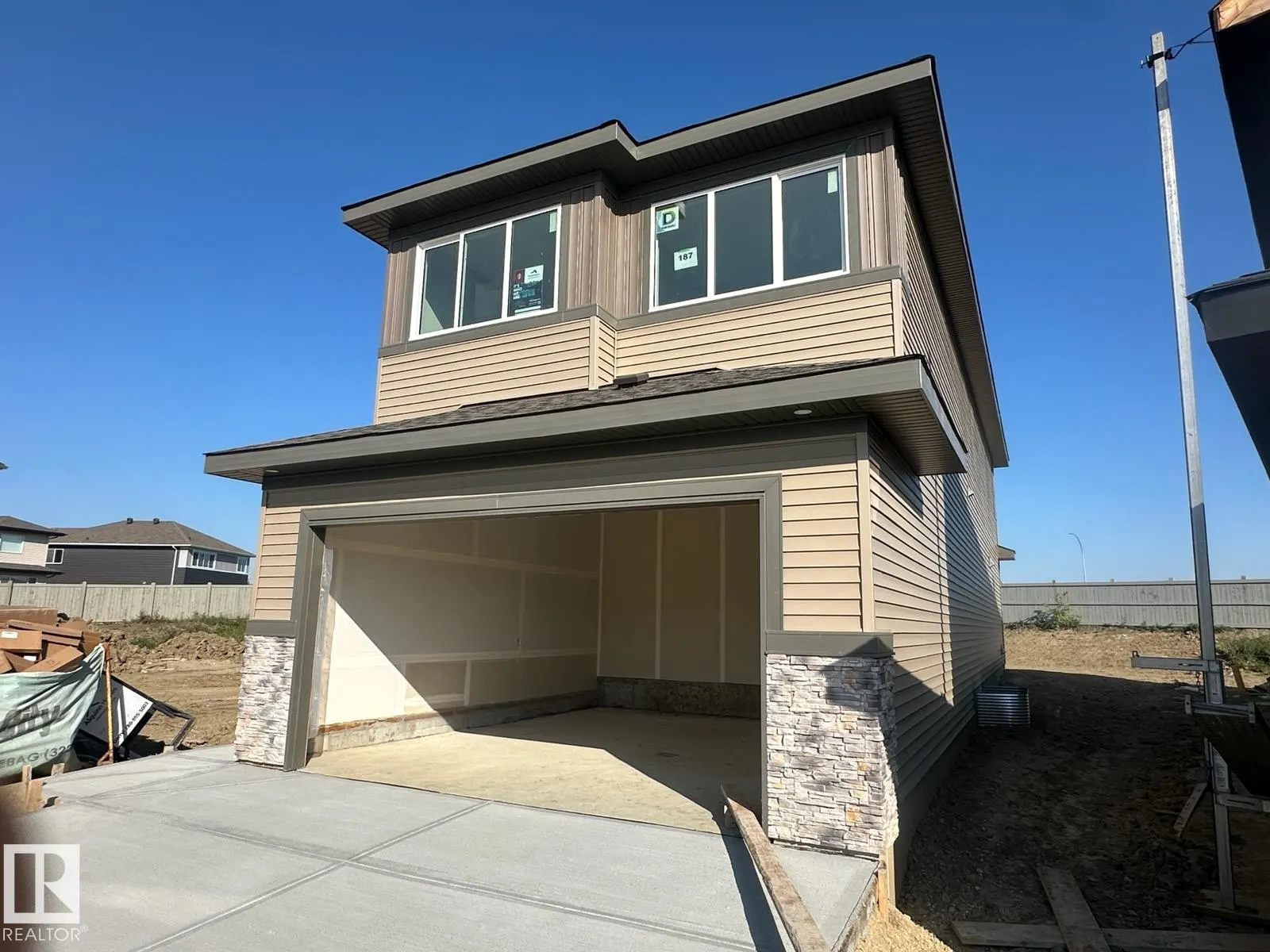 187 CALEDON Crescent