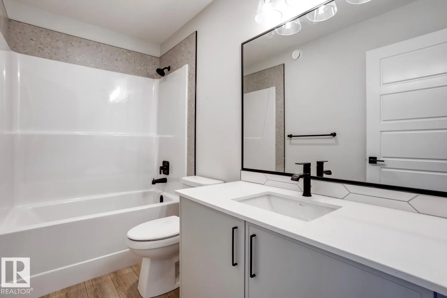 187 CALEDON Crescent