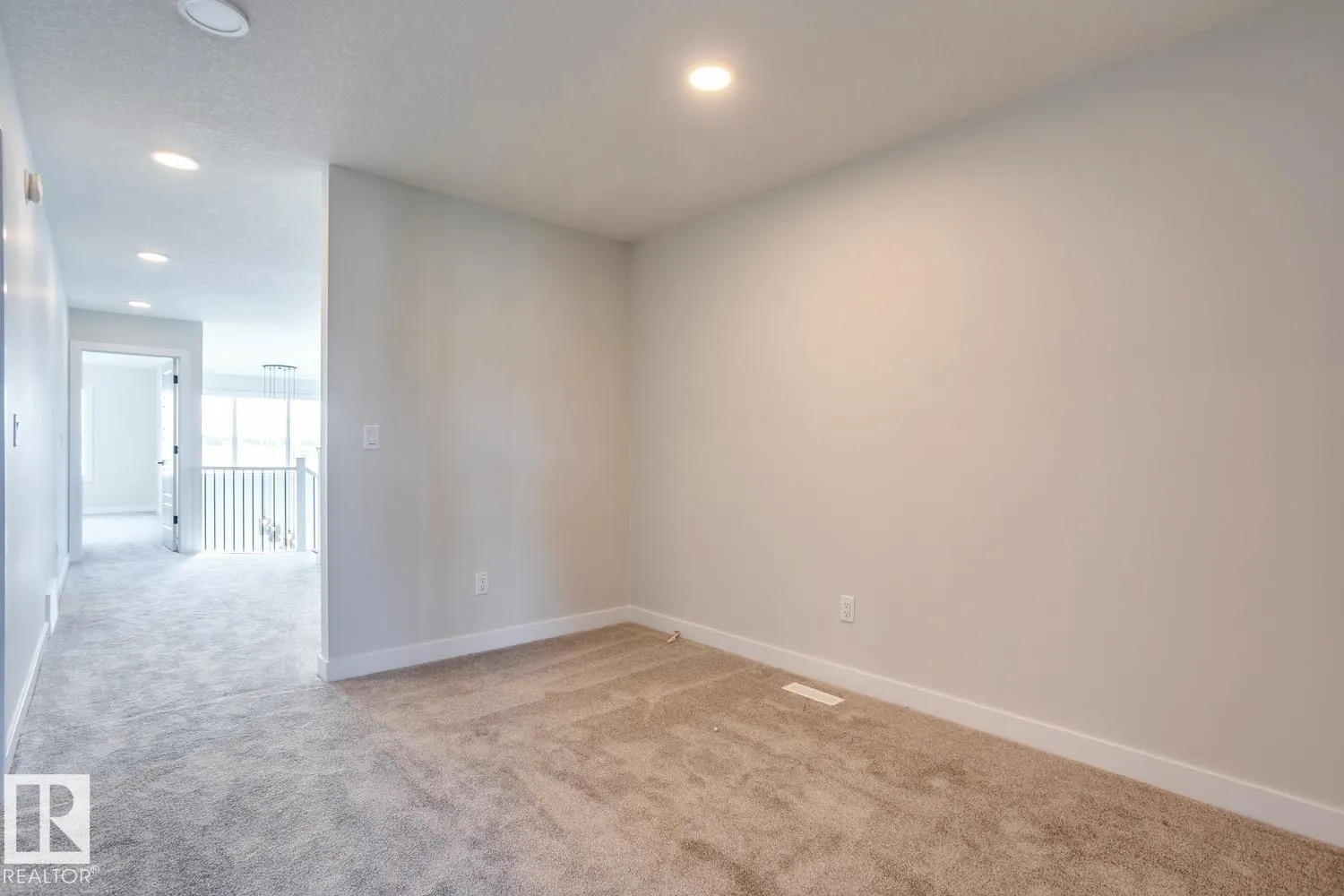 187 CALEDON Crescent