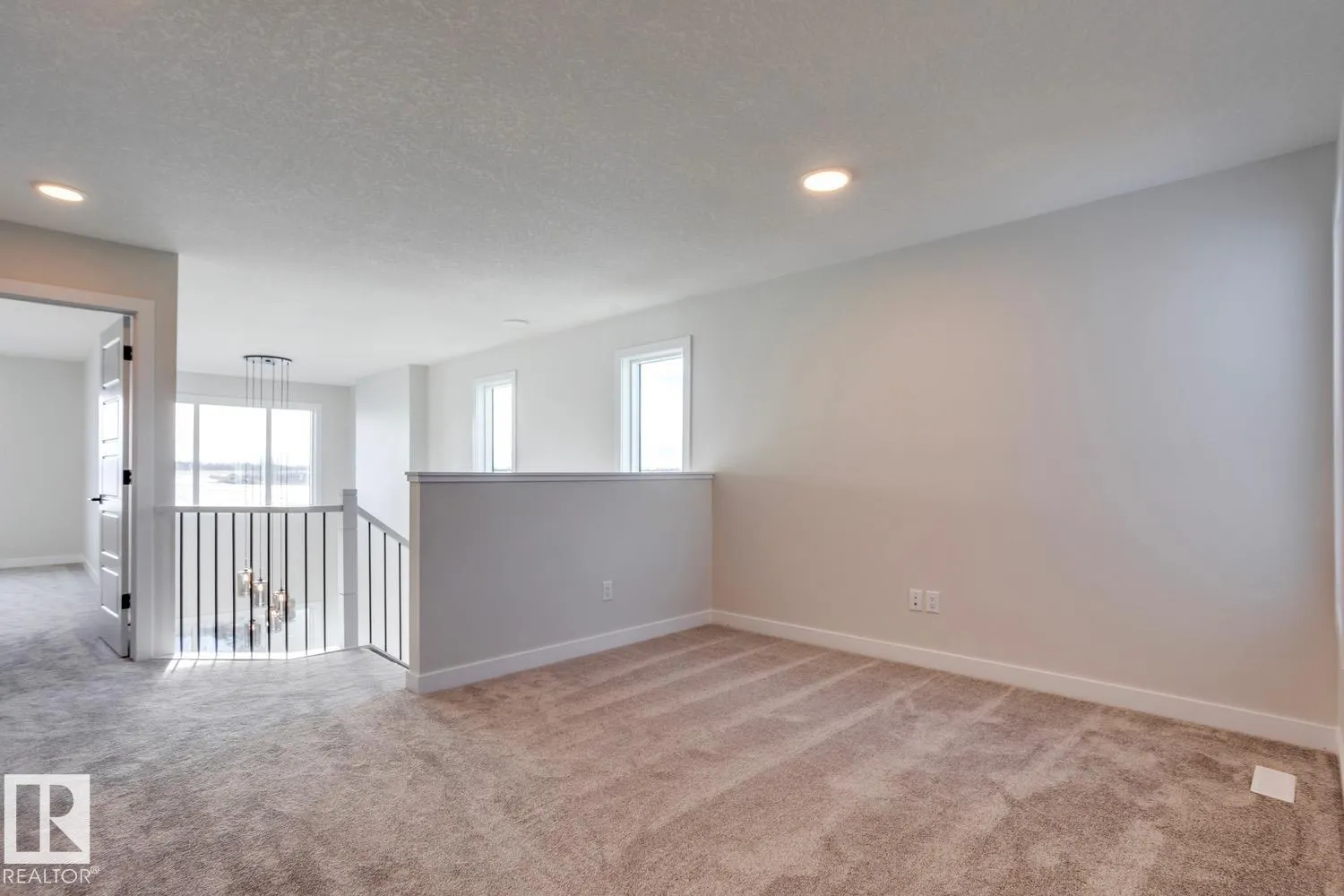 187 CALEDON Crescent