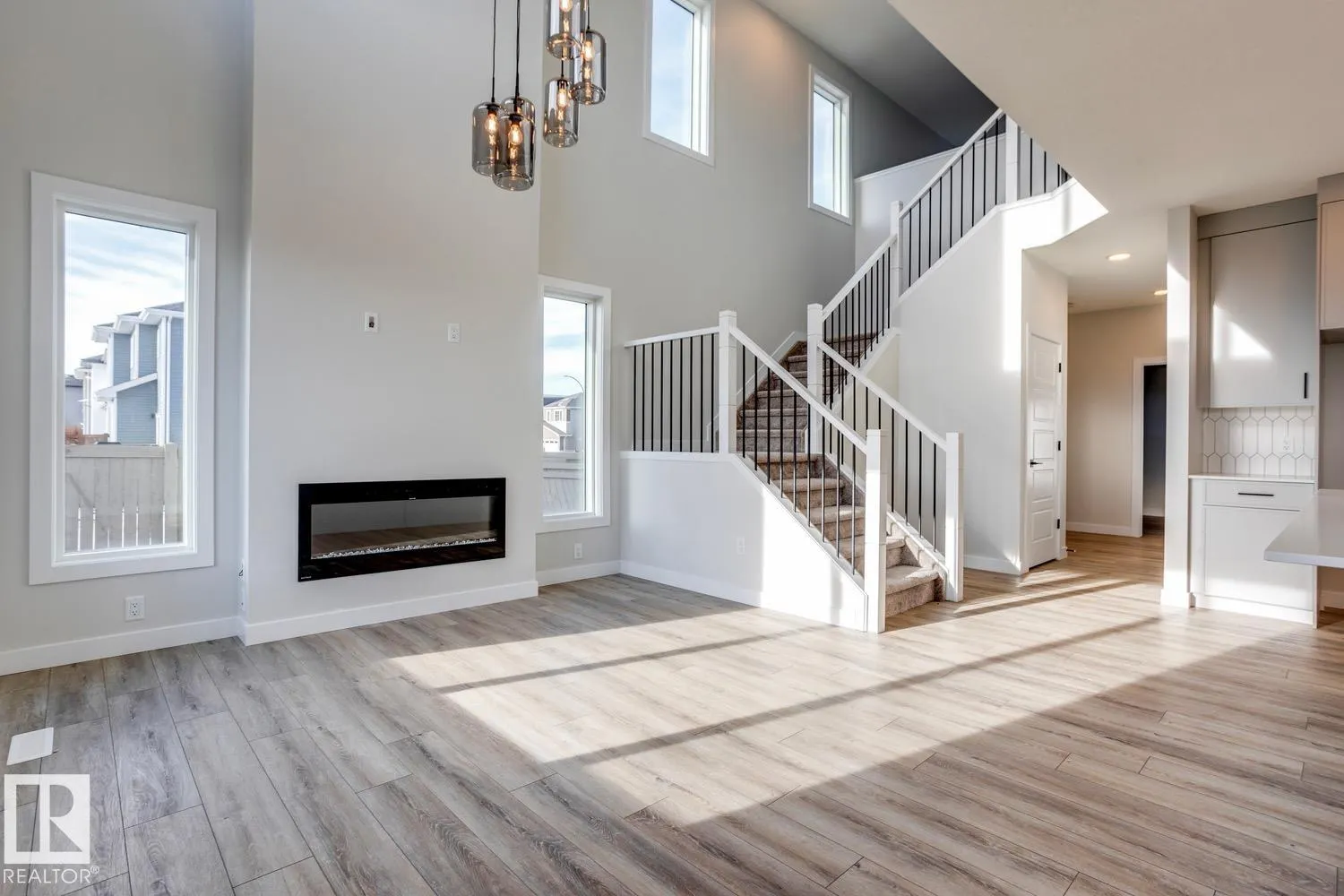 187 CALEDON Crescent