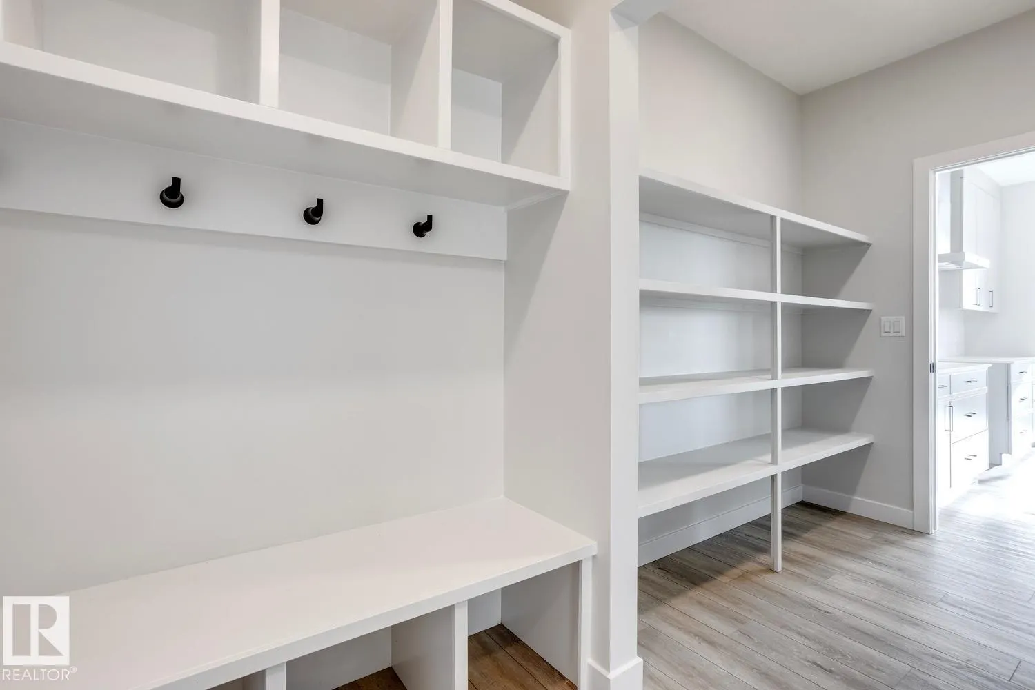 187 CALEDON Crescent