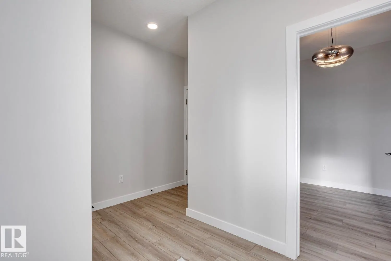 187 CALEDON Crescent