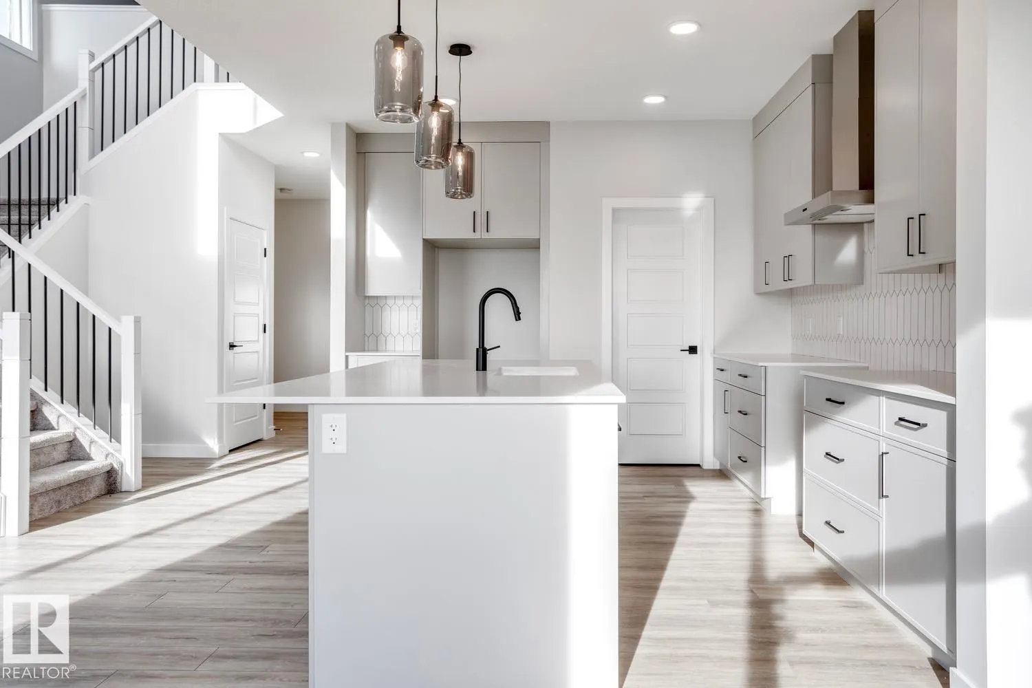 187 CALEDON Crescent