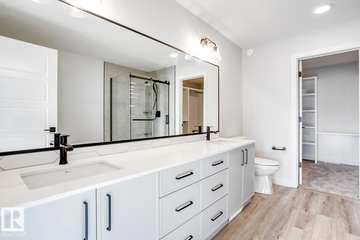 187 CALEDON Crescent