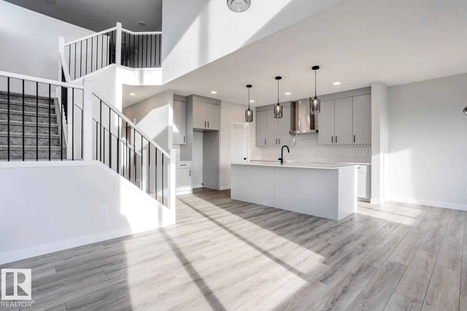 187 CALEDON Crescent