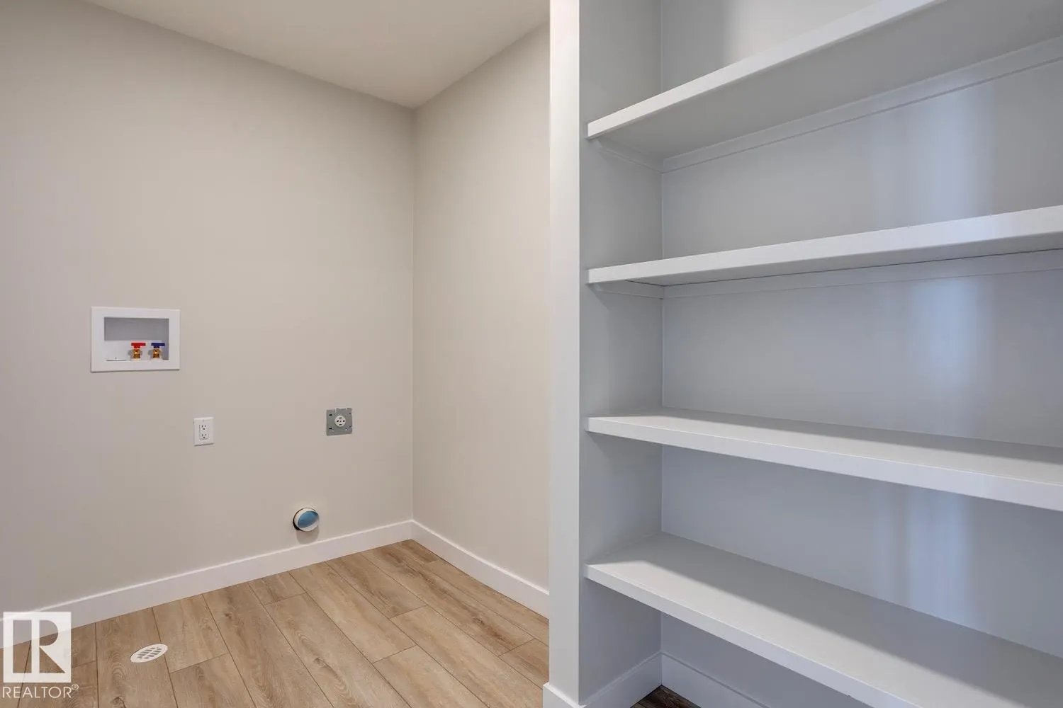 187 CALEDON Crescent