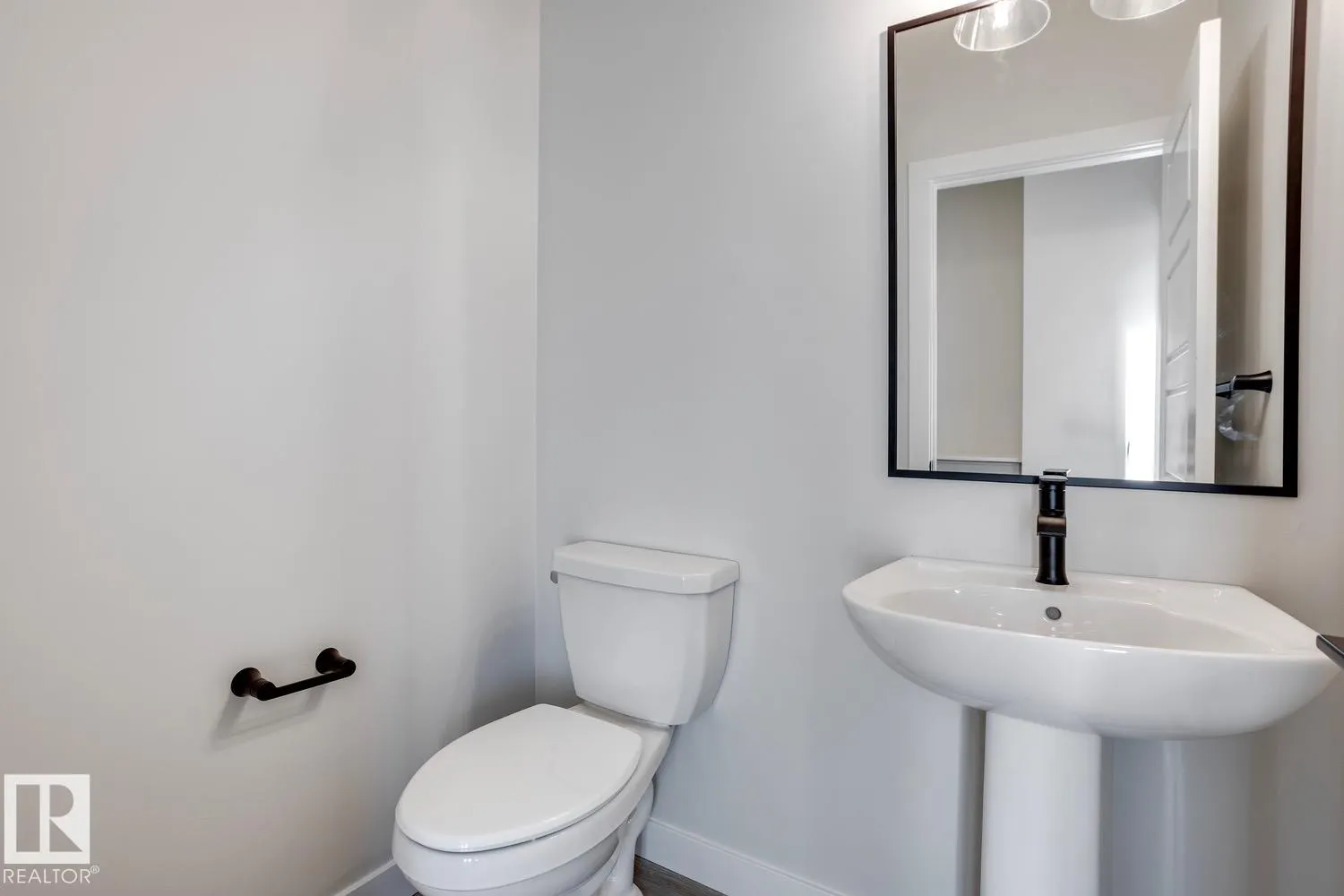 187 CALEDON Crescent