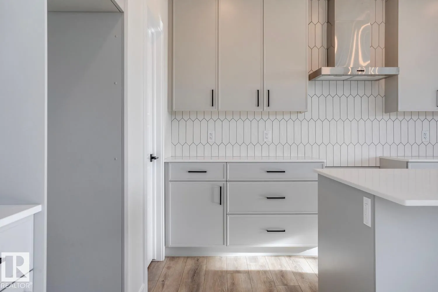 187 CALEDON Crescent