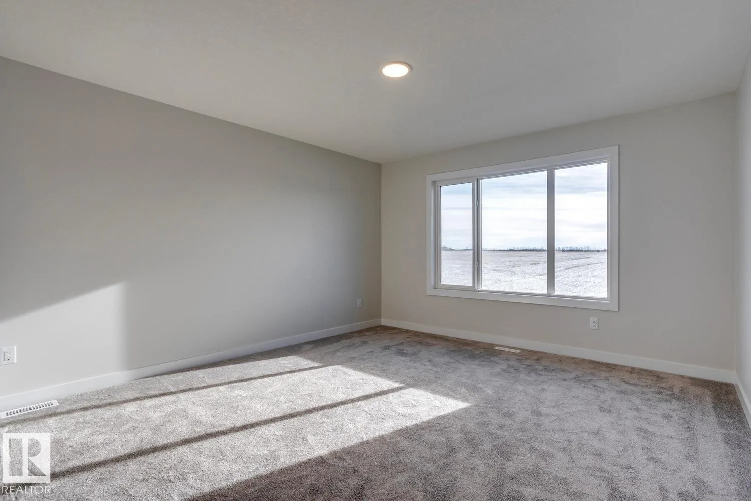 187 CALEDON Crescent