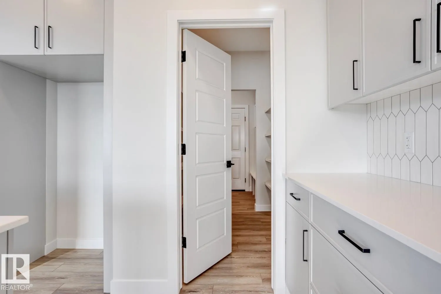 187 CALEDON Crescent