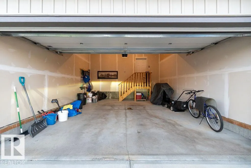 2905 DUKE Crescent