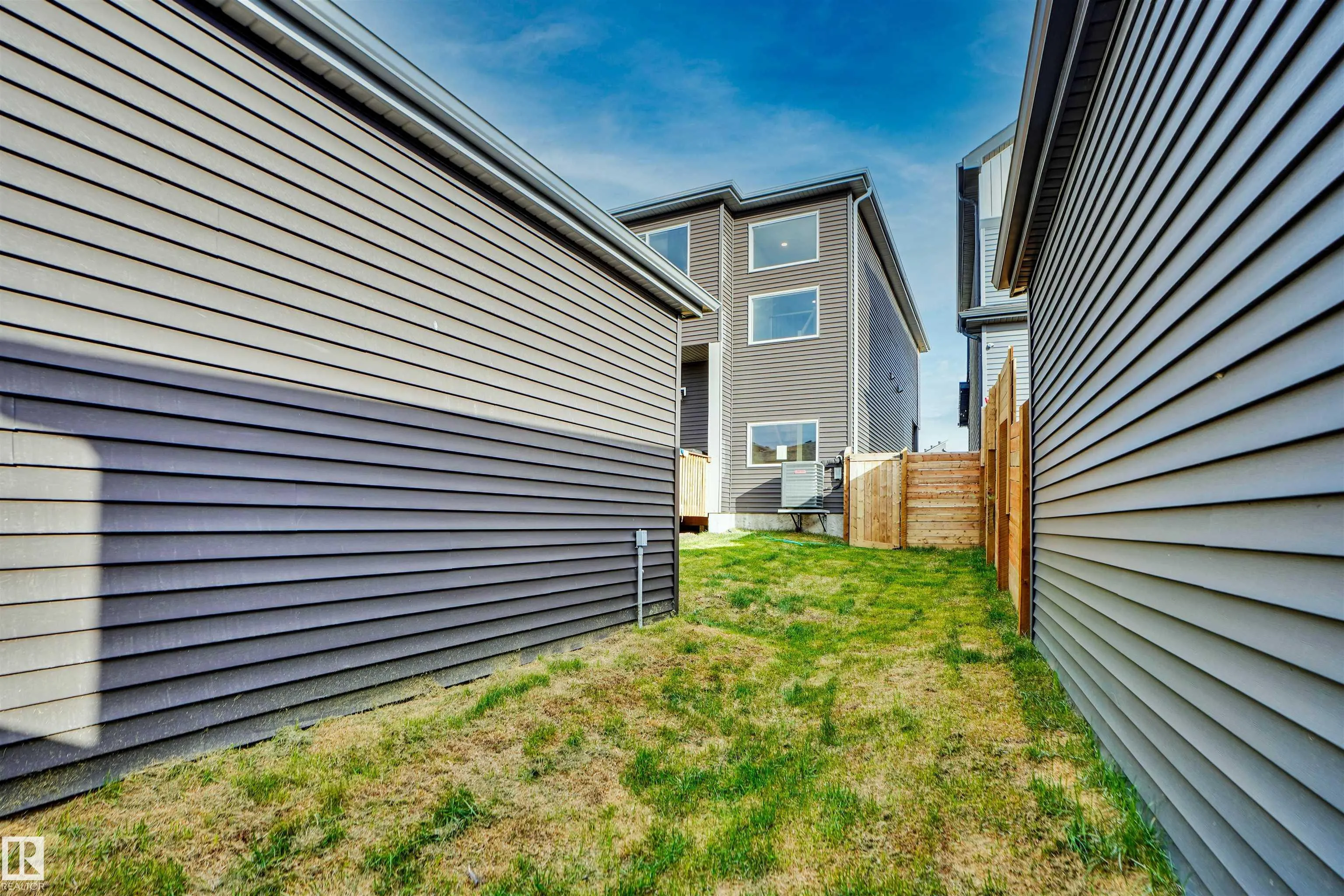 266 CHARLESWORTH Drive