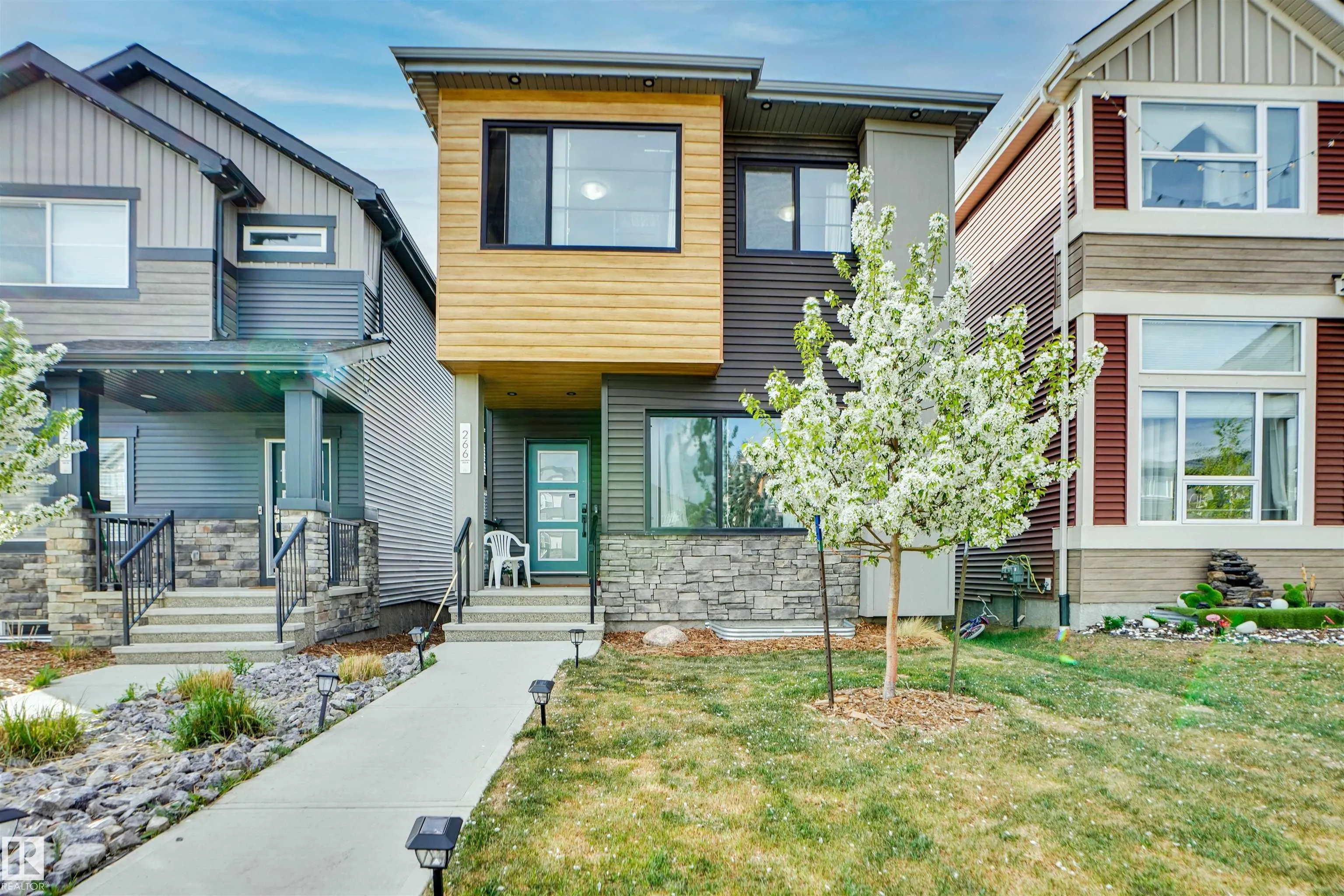 266 CHARLESWORTH Drive