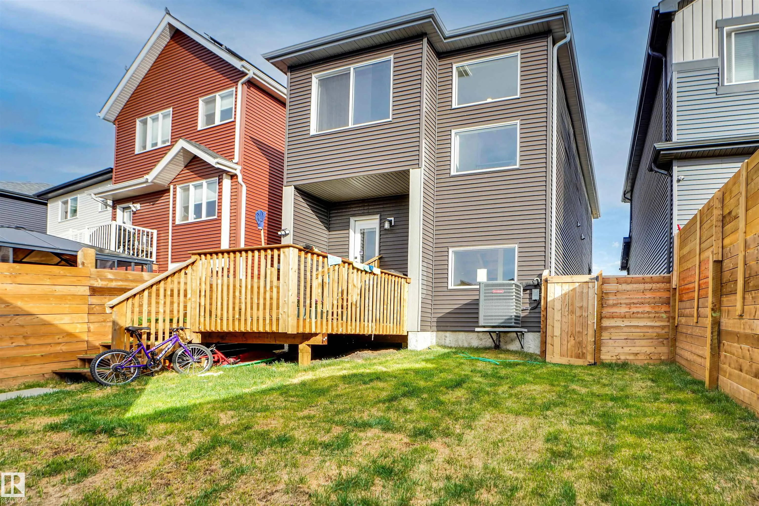 266 CHARLESWORTH Drive