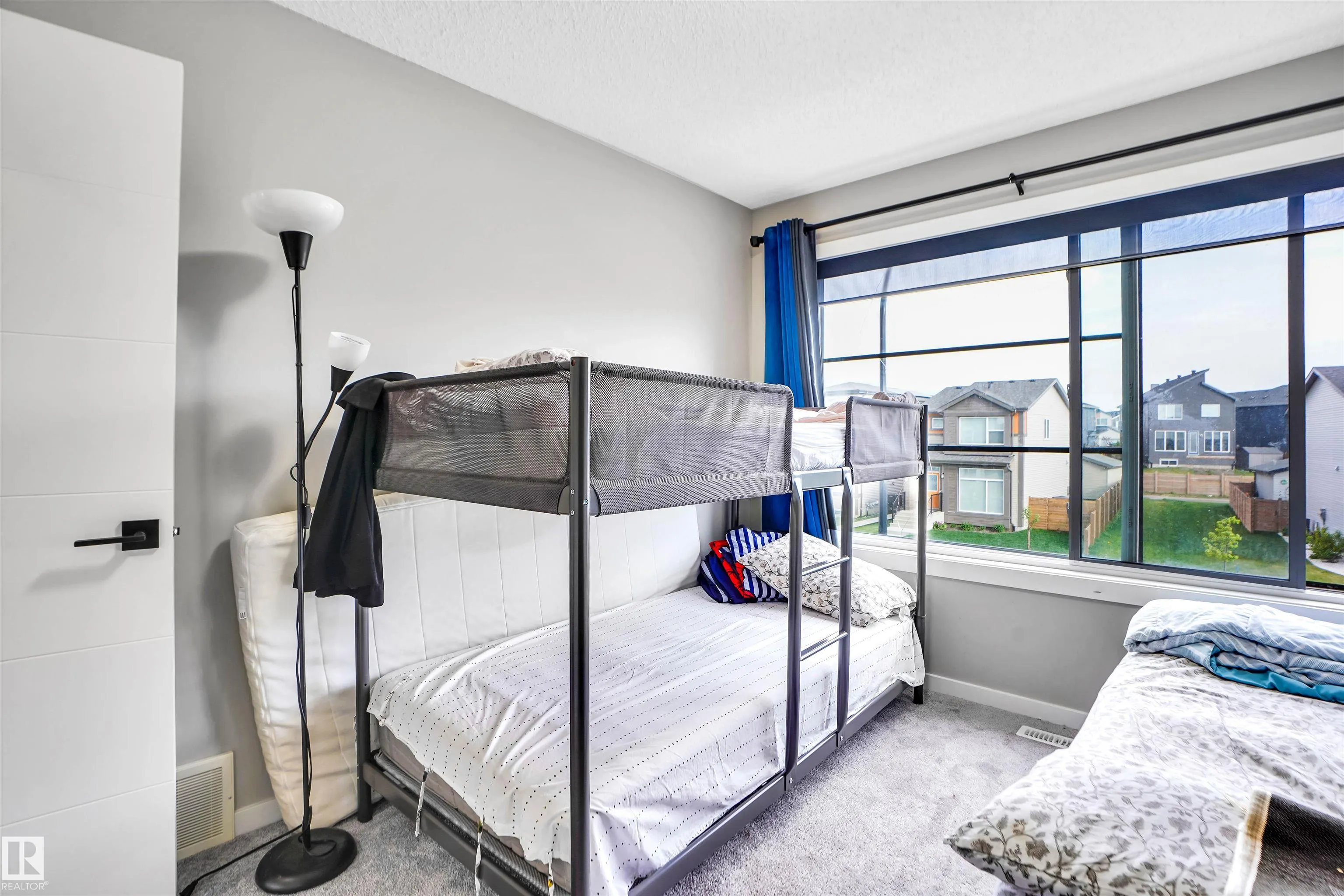 266 CHARLESWORTH Drive