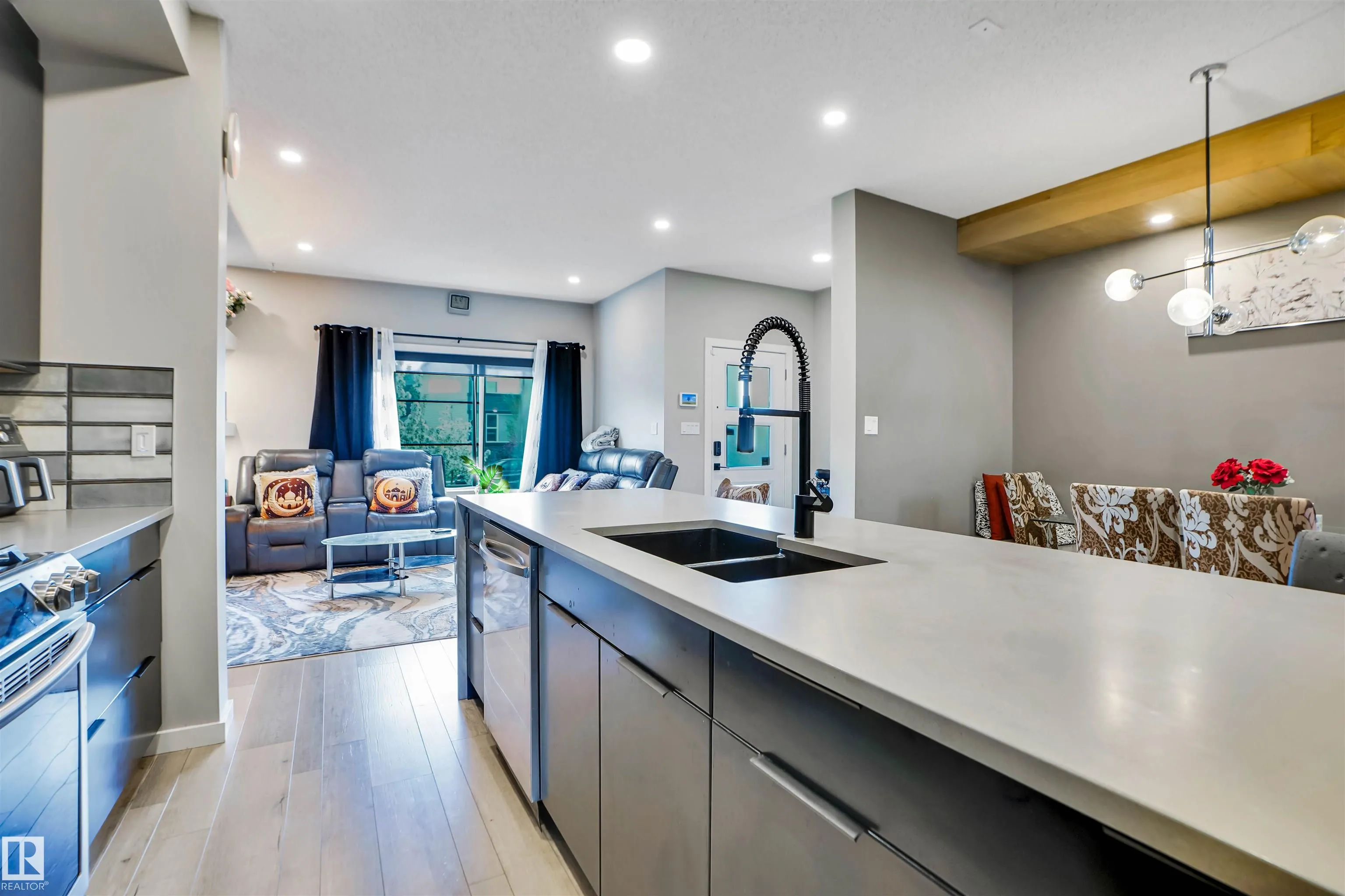 266 CHARLESWORTH Drive