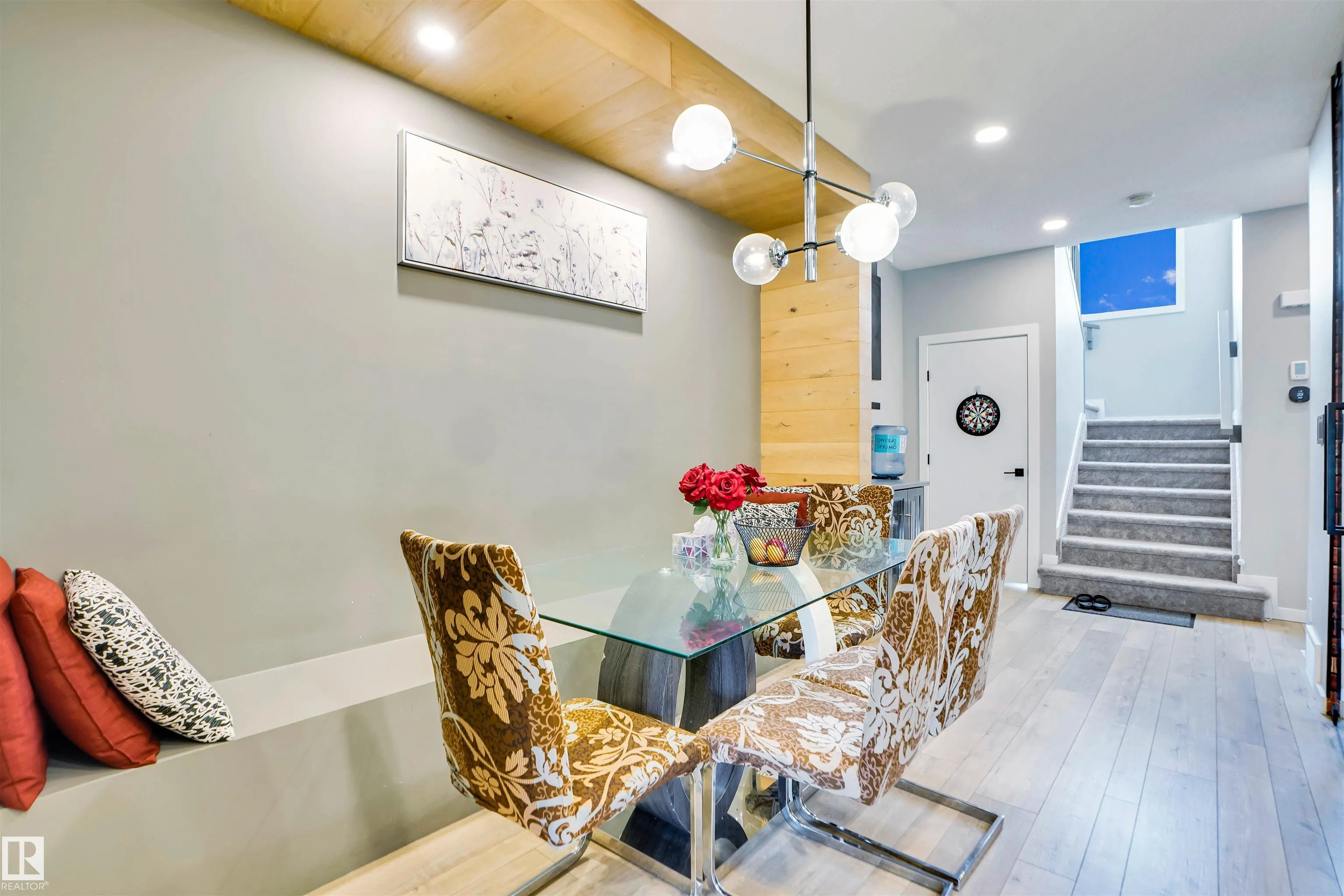266 CHARLESWORTH Drive