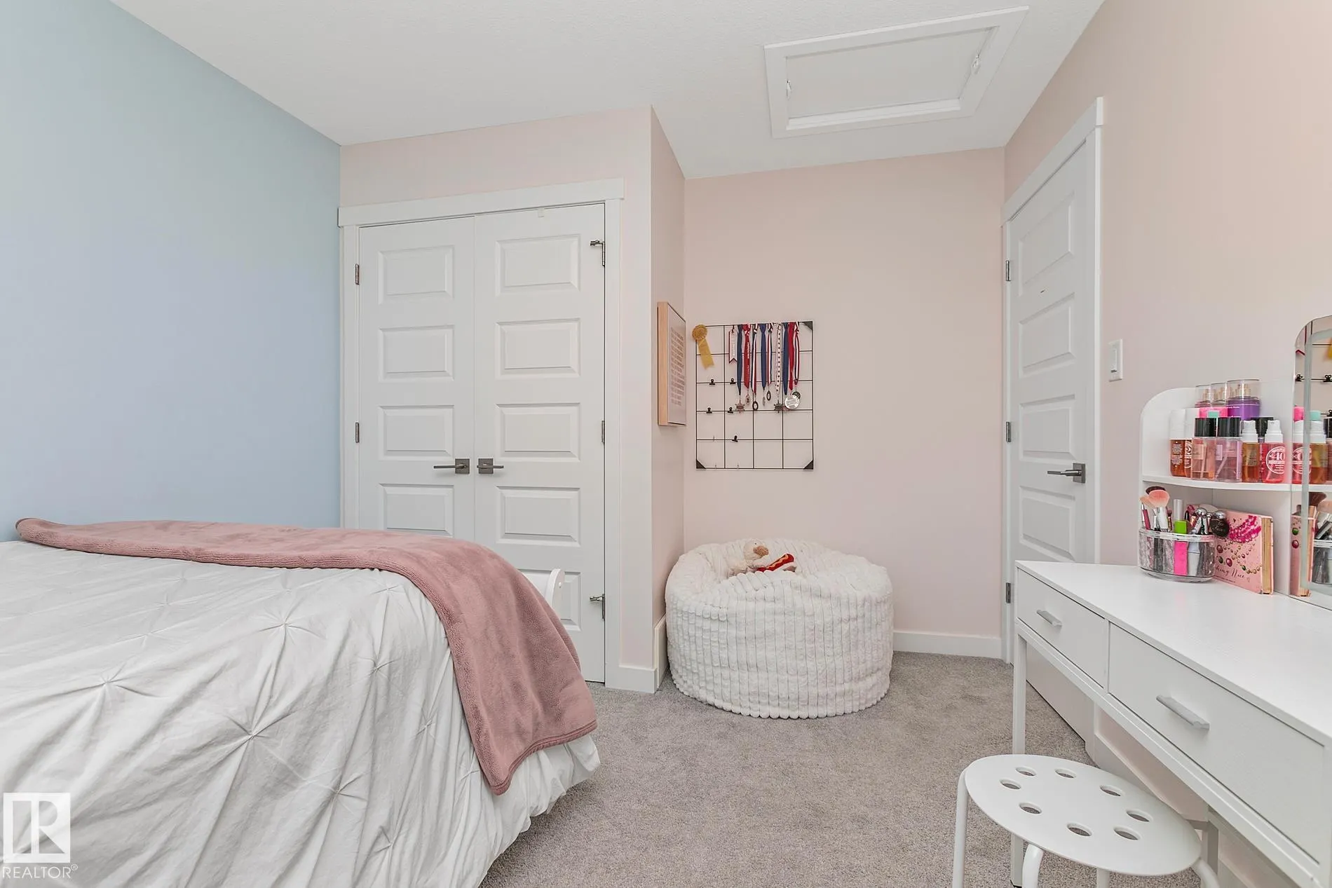 7419 CREIGHTON Place