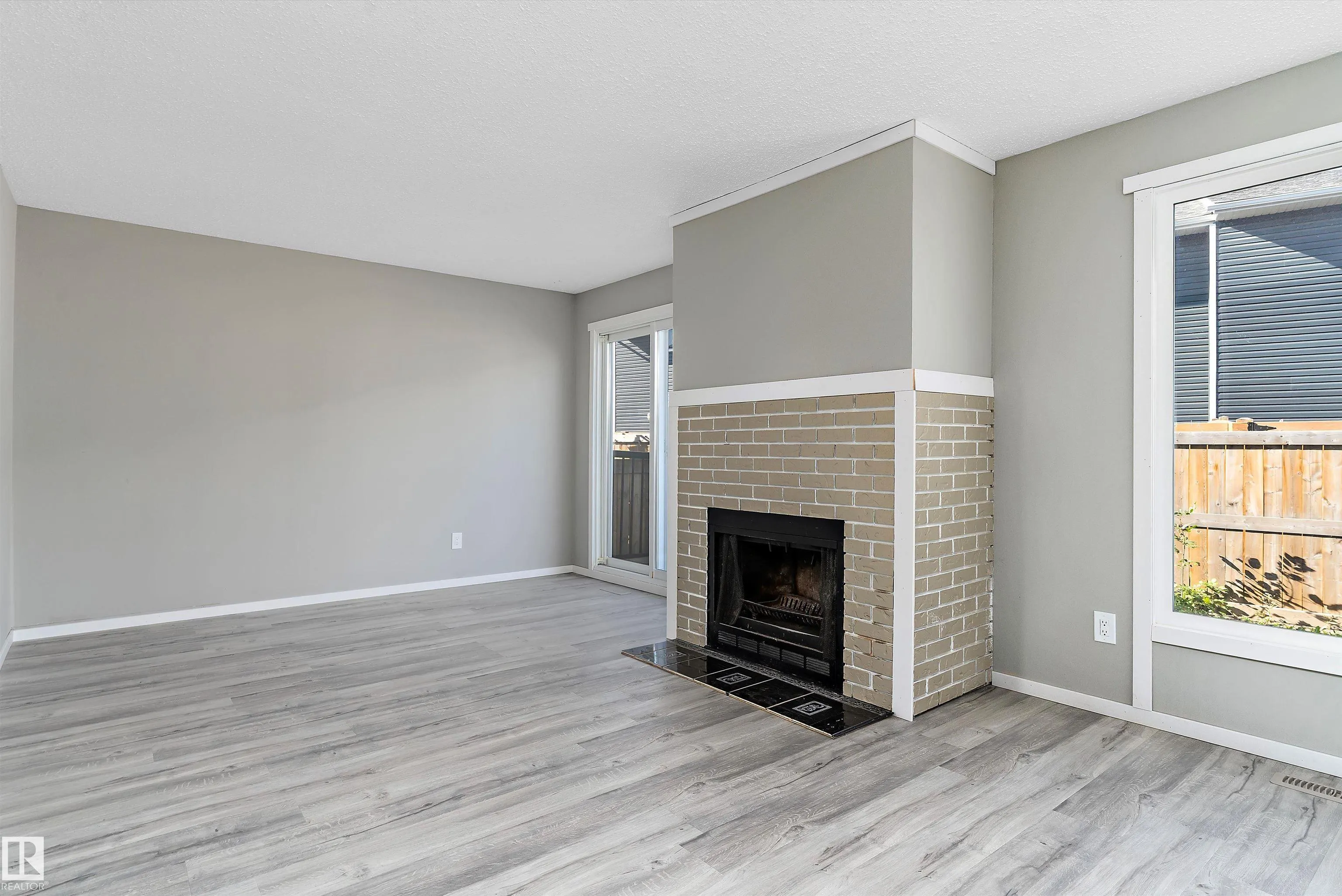 467 DUNLUCE Road